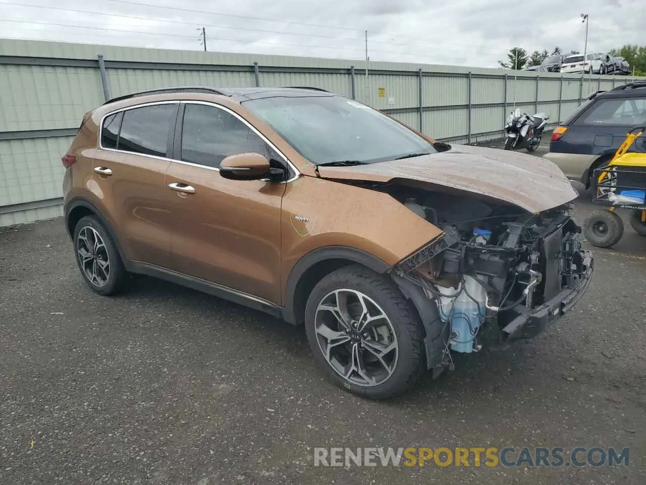 4 Photograph of a damaged car KNDPRCA69M7853633 KIA SPORTAGE 2021