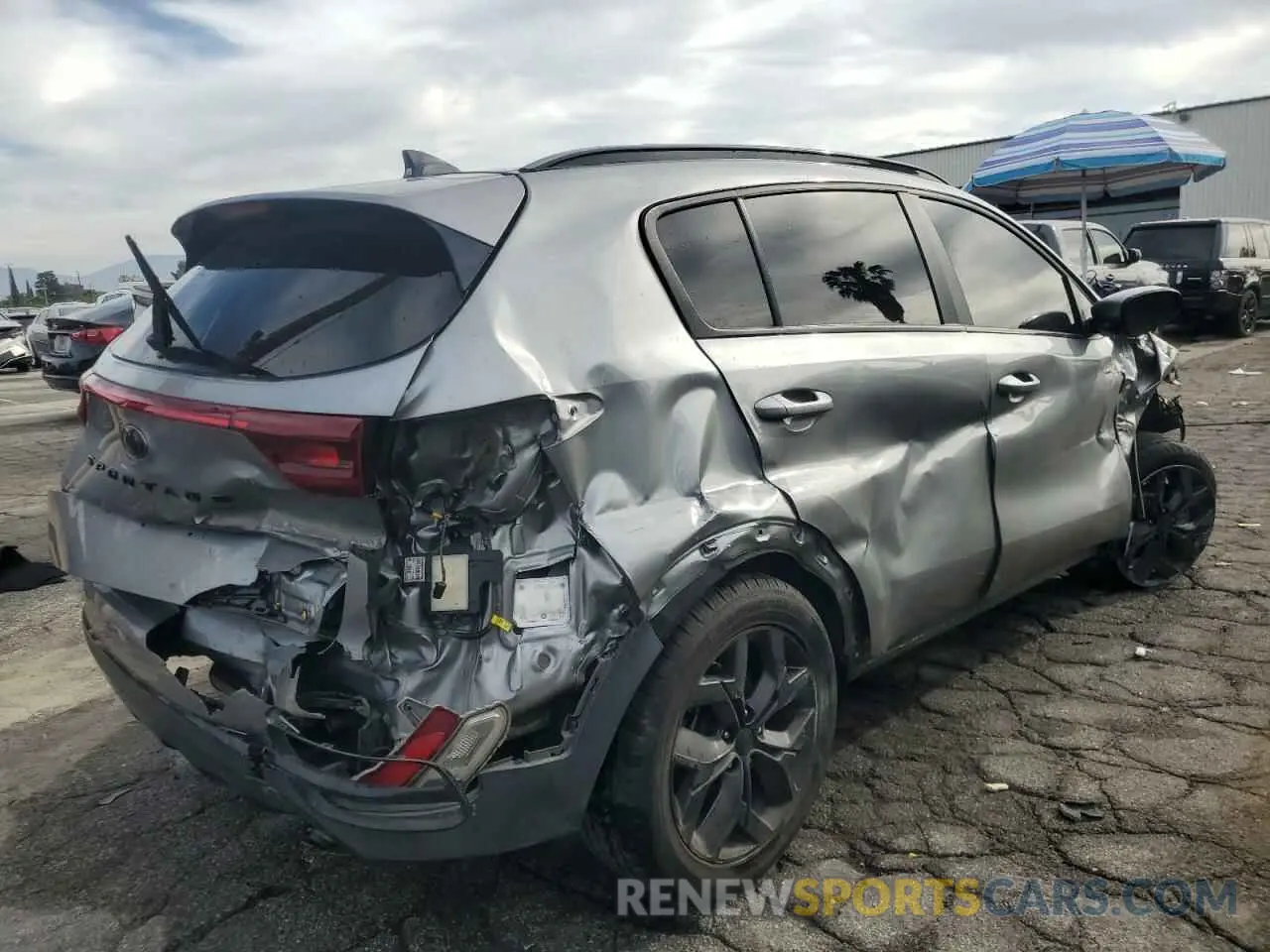 3 Photograph of a damaged car KNDP63AC1N7955542 KIA SPORTAGE 2022
