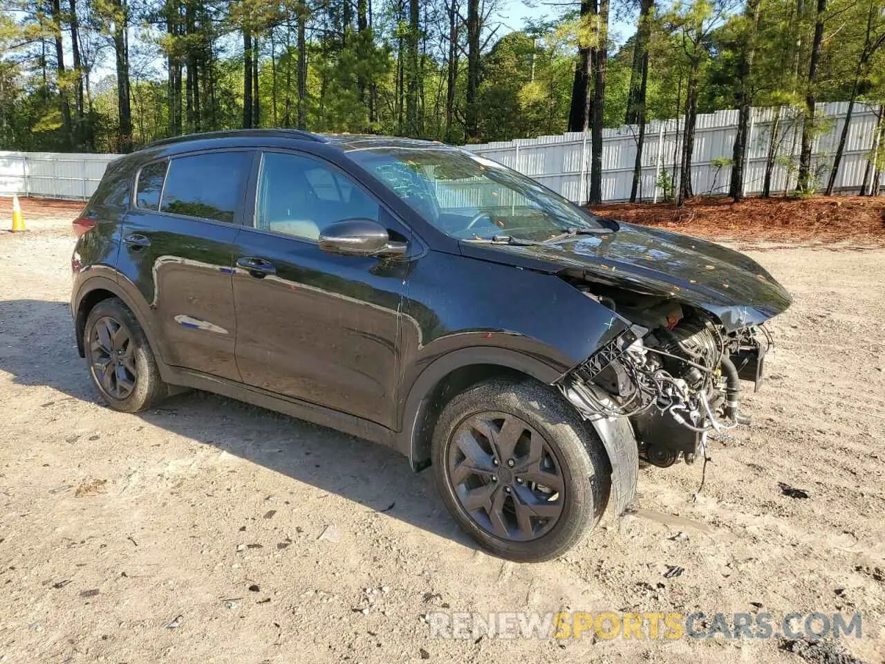 4 Photograph of a damaged car KNDP63AC1N7987438 KIA SPORTAGE 2022