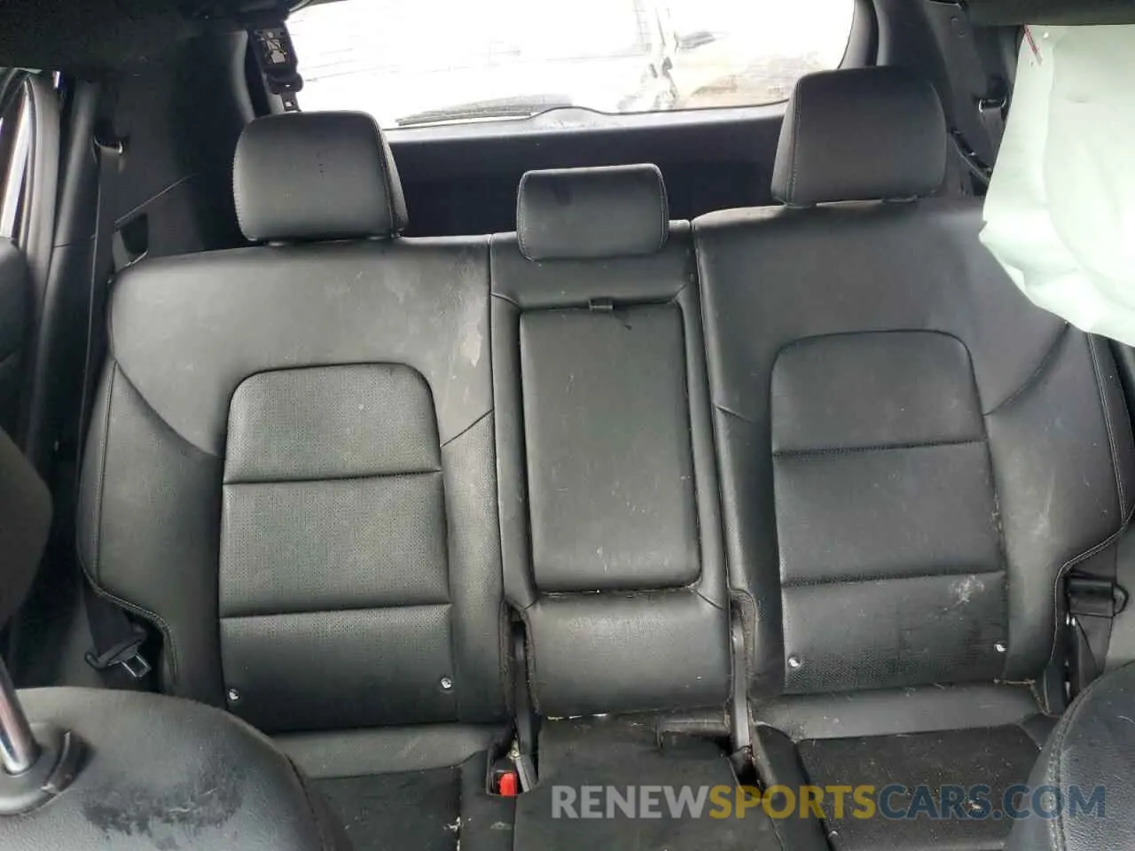 10 Photograph of a damaged car KNDP63AC3N7994830 KIA SPORTAGE 2022