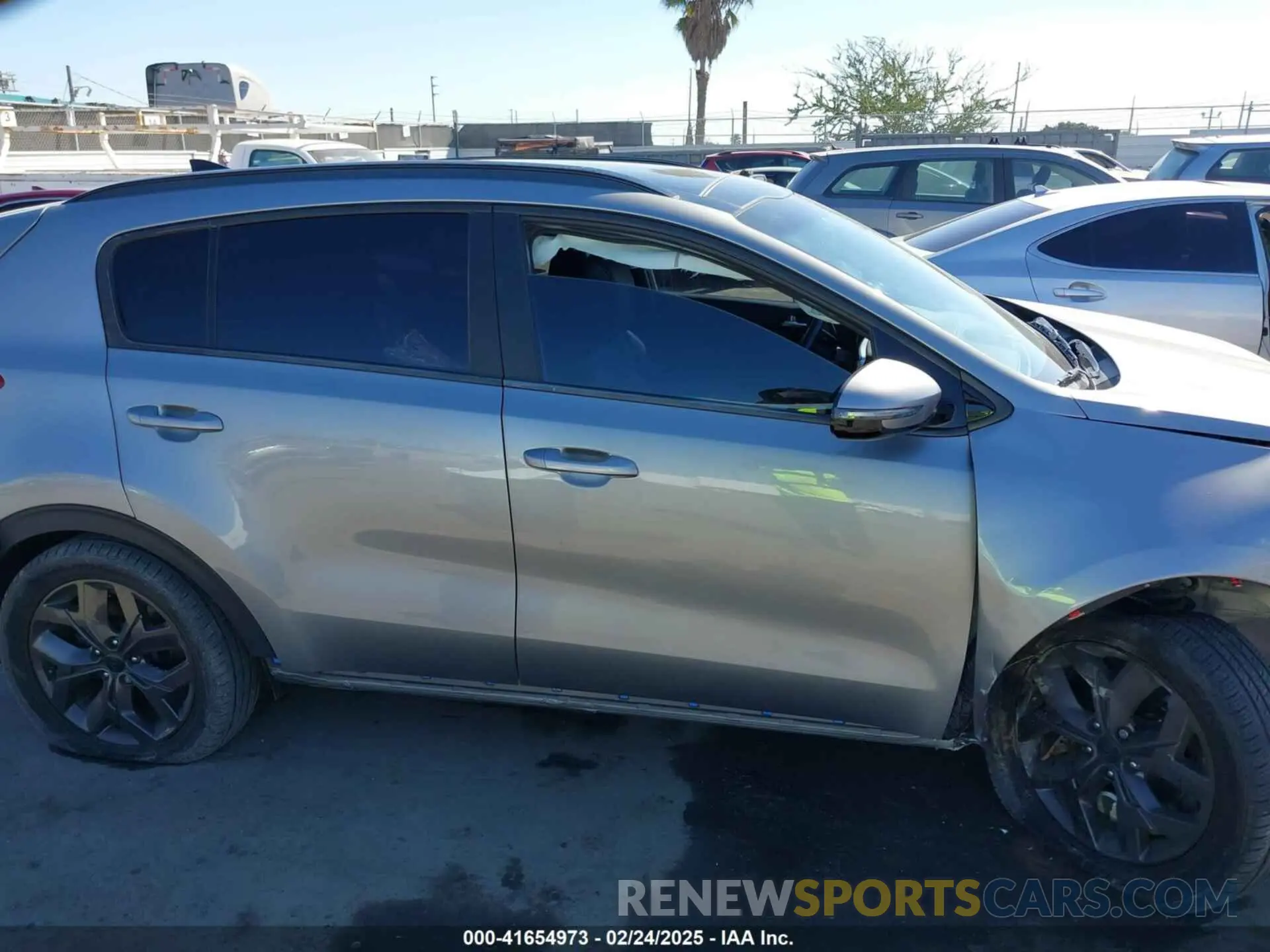 12 Photograph of a damaged car KNDP63AC4N7997333 KIA SPORTAGE 2022