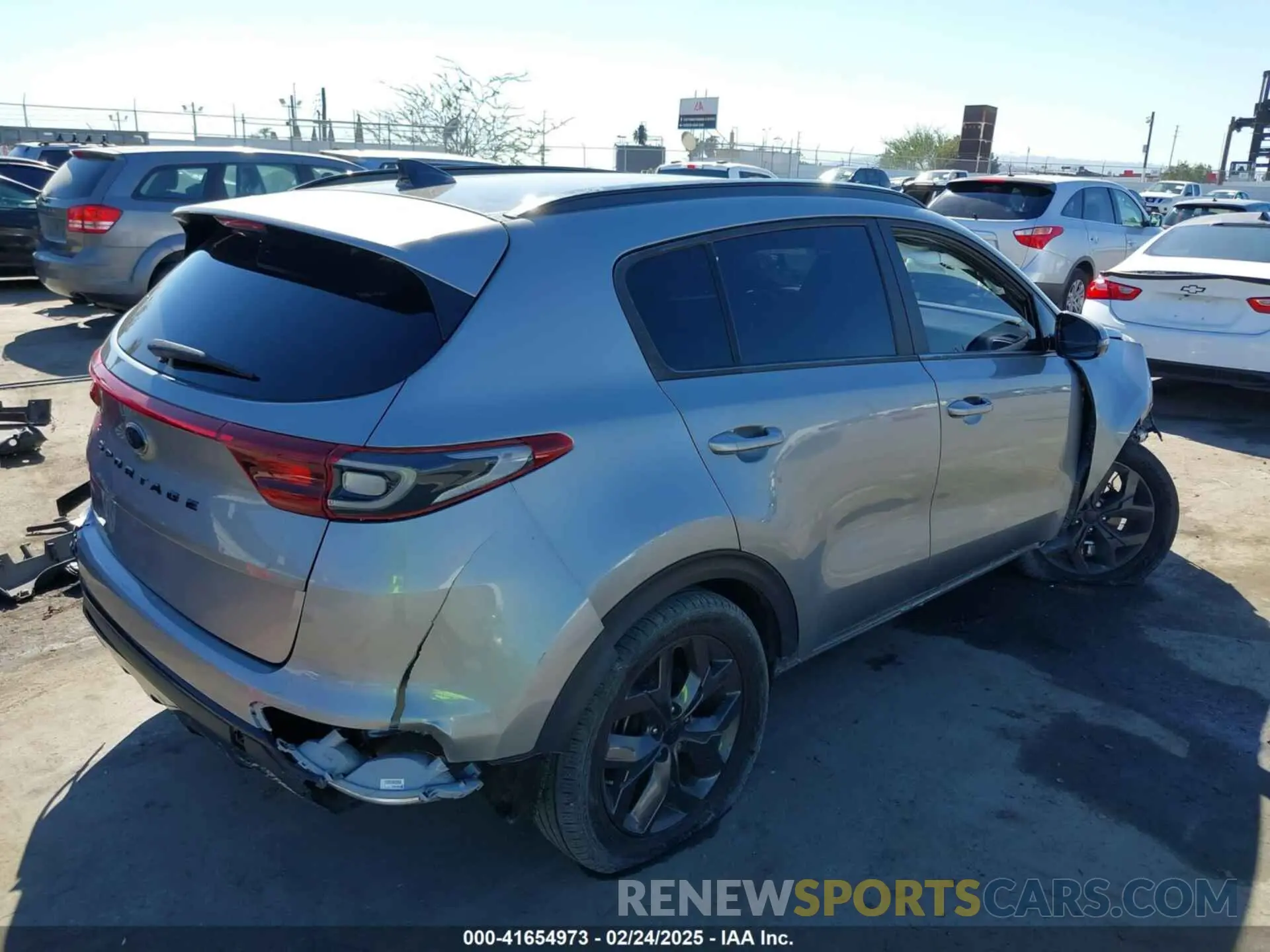4 Photograph of a damaged car KNDP63AC4N7997333 KIA SPORTAGE 2022