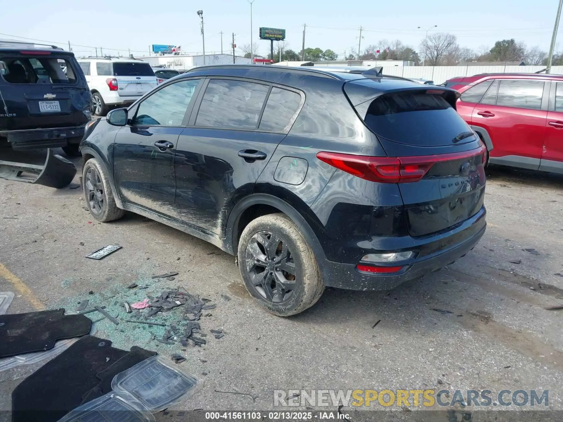3 Photograph of a damaged car KNDP63AC6N7016547 KIA SPORTAGE 2022