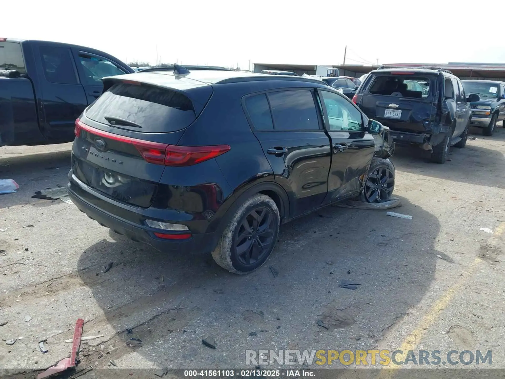 4 Photograph of a damaged car KNDP63AC6N7016547 KIA SPORTAGE 2022
