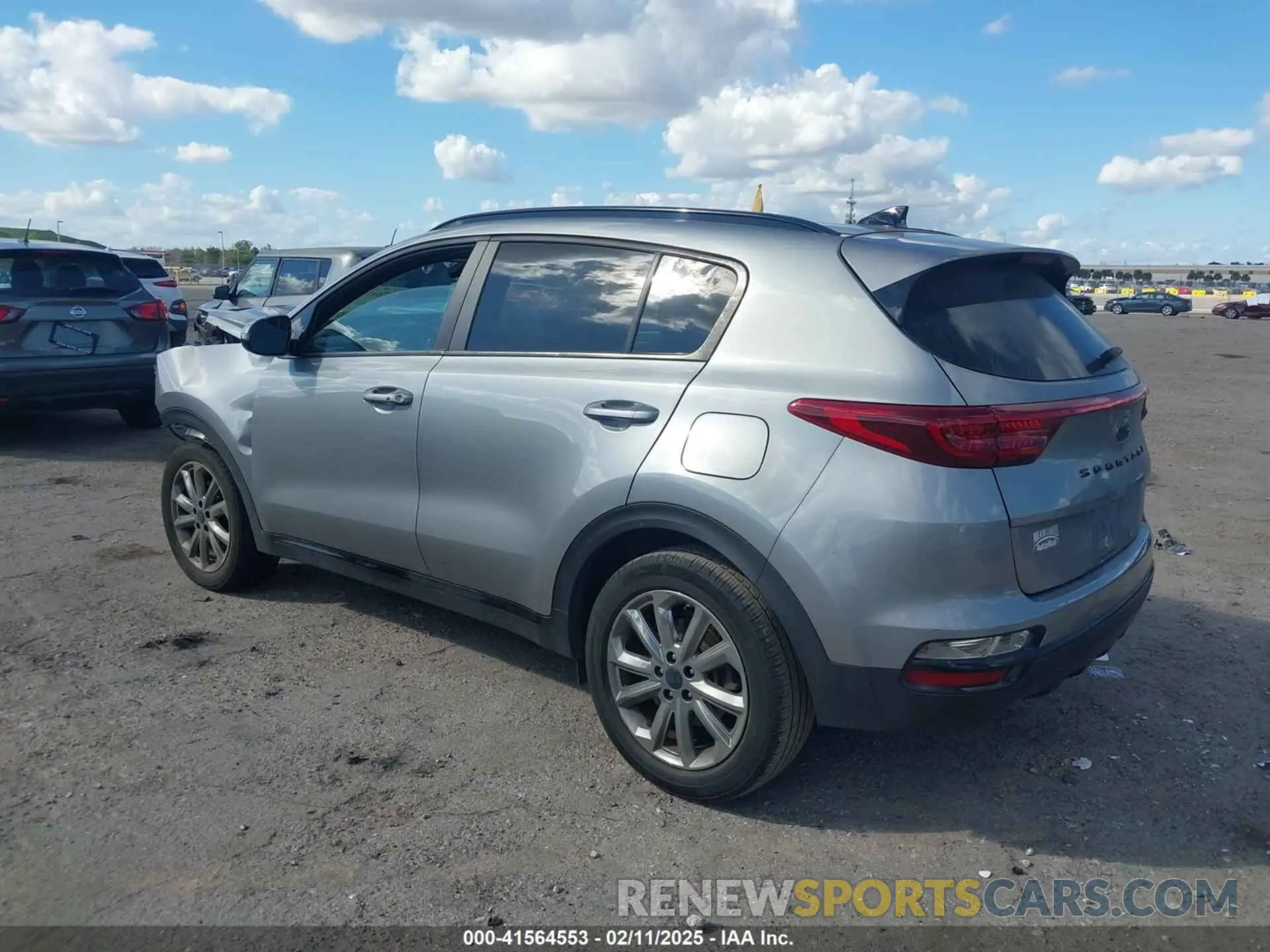 3 Photograph of a damaged car KNDP63AC7N7984723 KIA SPORTAGE 2022