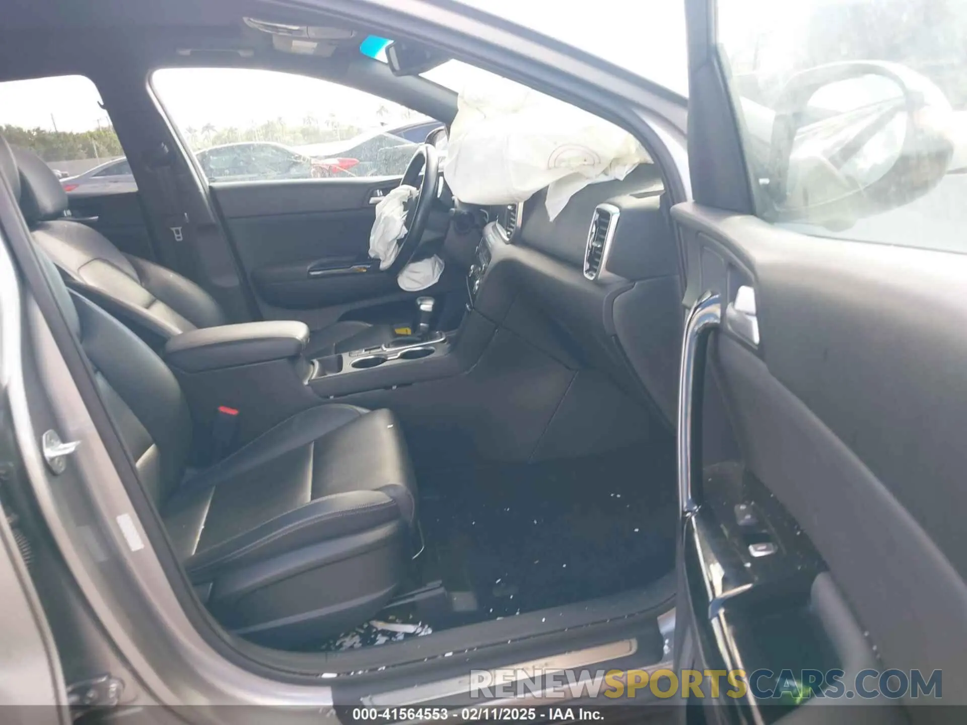 5 Photograph of a damaged car KNDP63AC7N7984723 KIA SPORTAGE 2022
