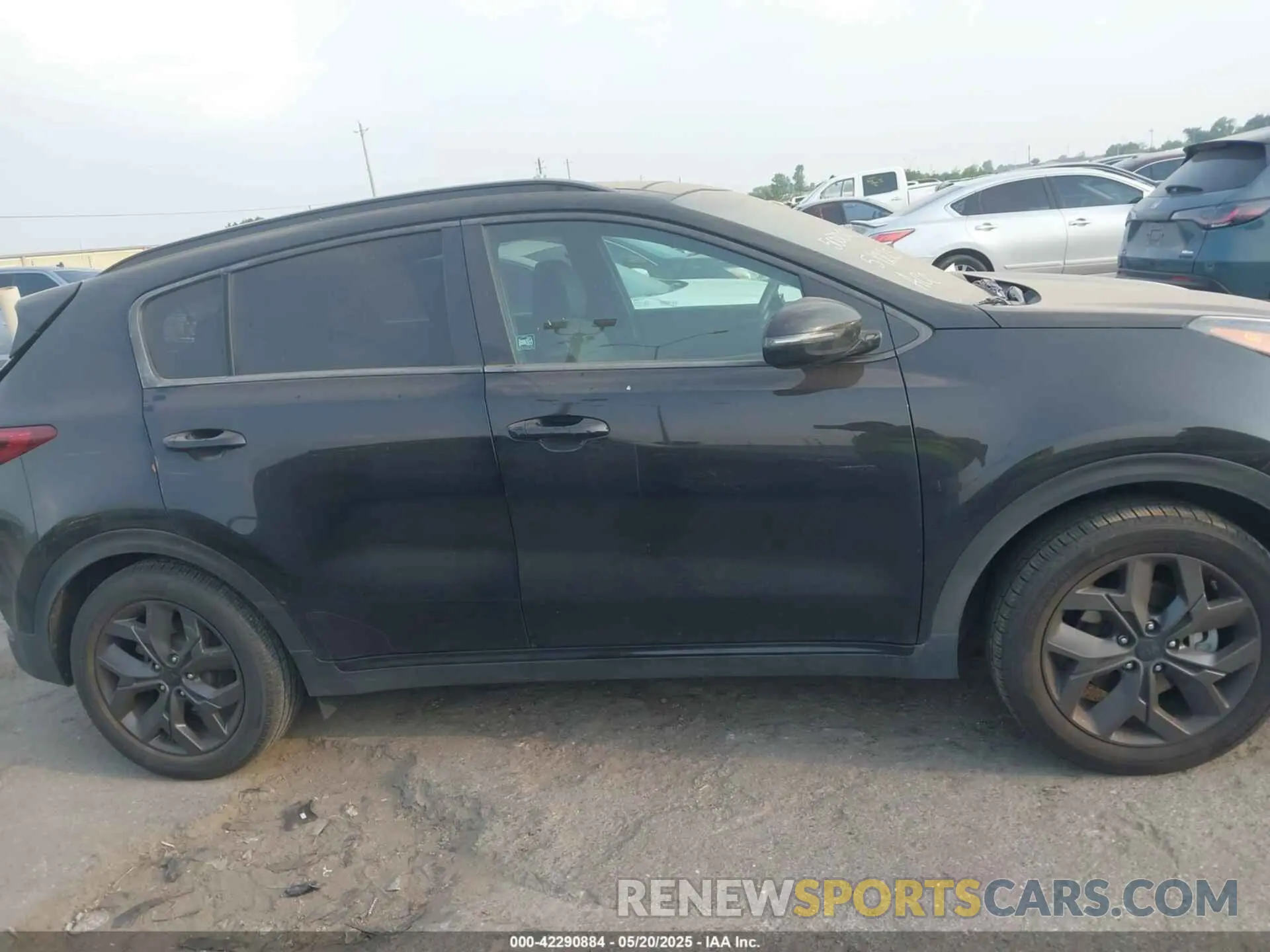 12 Photograph of a damaged car KNDP63AC9N7959449 KIA SPORTAGE 2022