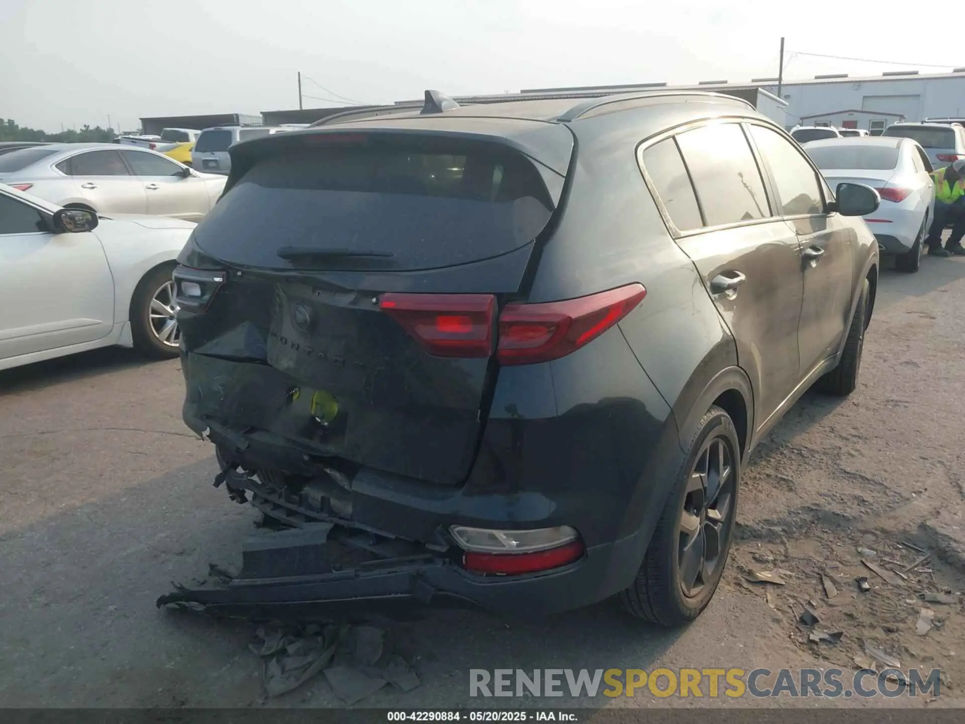 4 Photograph of a damaged car KNDP63AC9N7959449 KIA SPORTAGE 2022