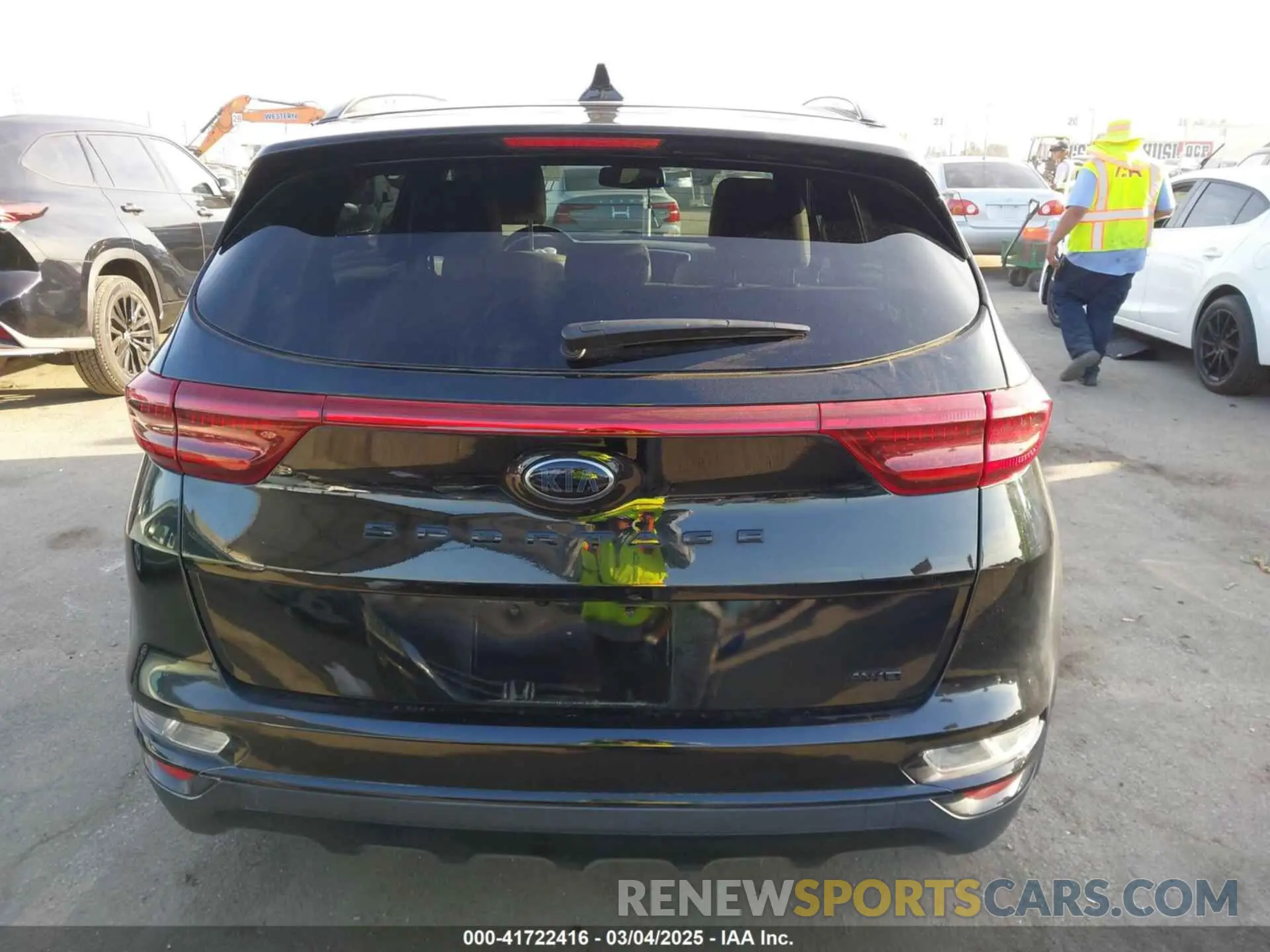 16 Photograph of a damaged car KNDP6CAC2N7026699 KIA SPORTAGE 2022