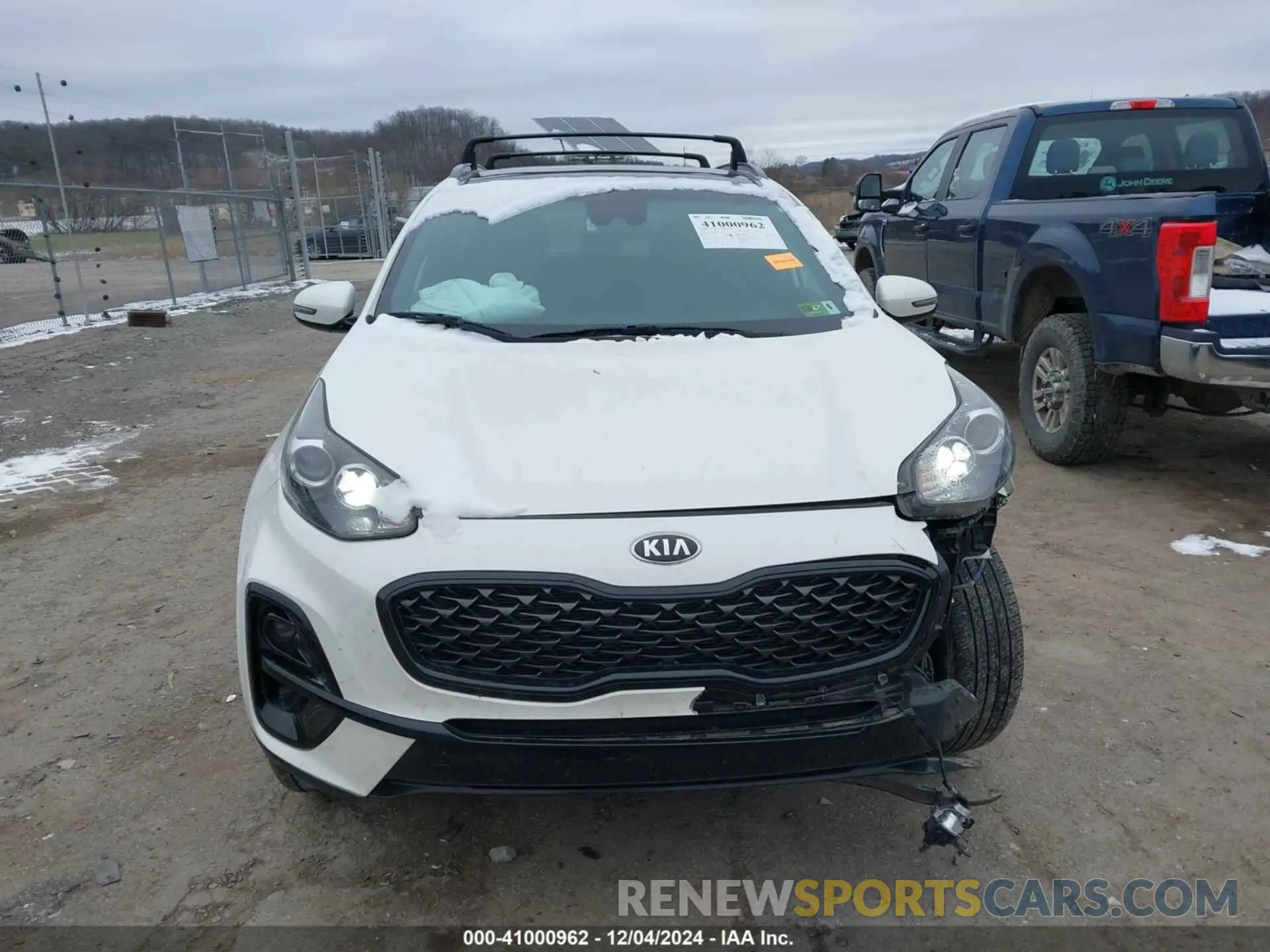 13 Photograph of a damaged car KNDP6CAC4N7016577 KIA SPORTAGE 2022