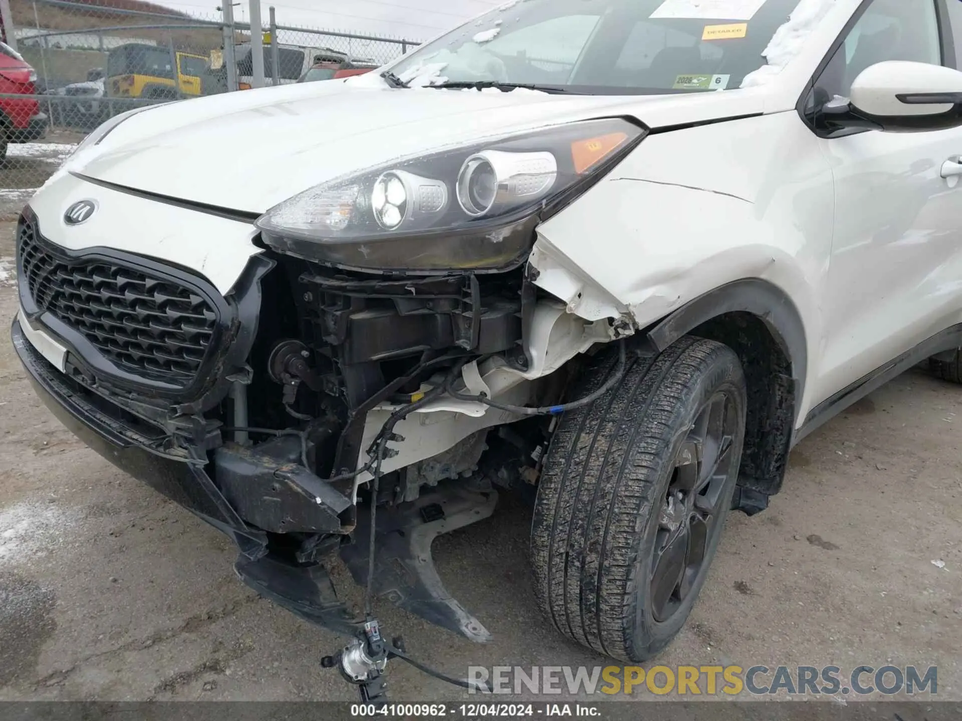 6 Photograph of a damaged car KNDP6CAC4N7016577 KIA SPORTAGE 2022