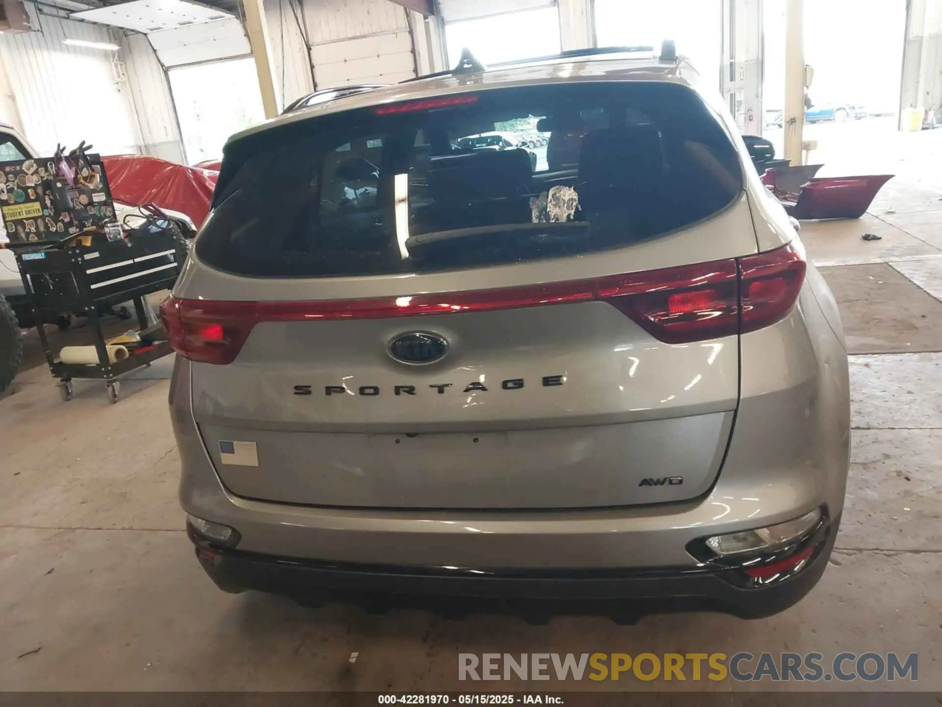 15 Photograph of a damaged car KNDP6CAC8N7017781 KIA SPORTAGE 2022