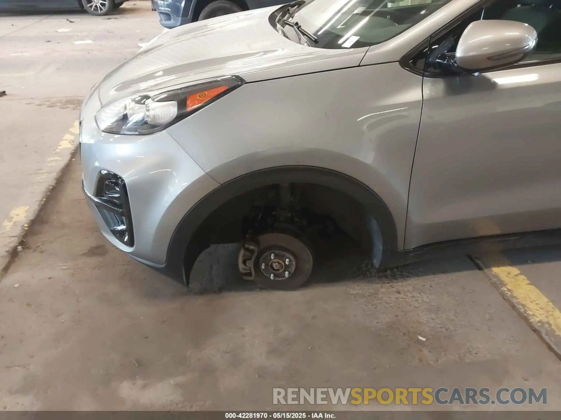 16 Photograph of a damaged car KNDP6CAC8N7017781 KIA SPORTAGE 2022