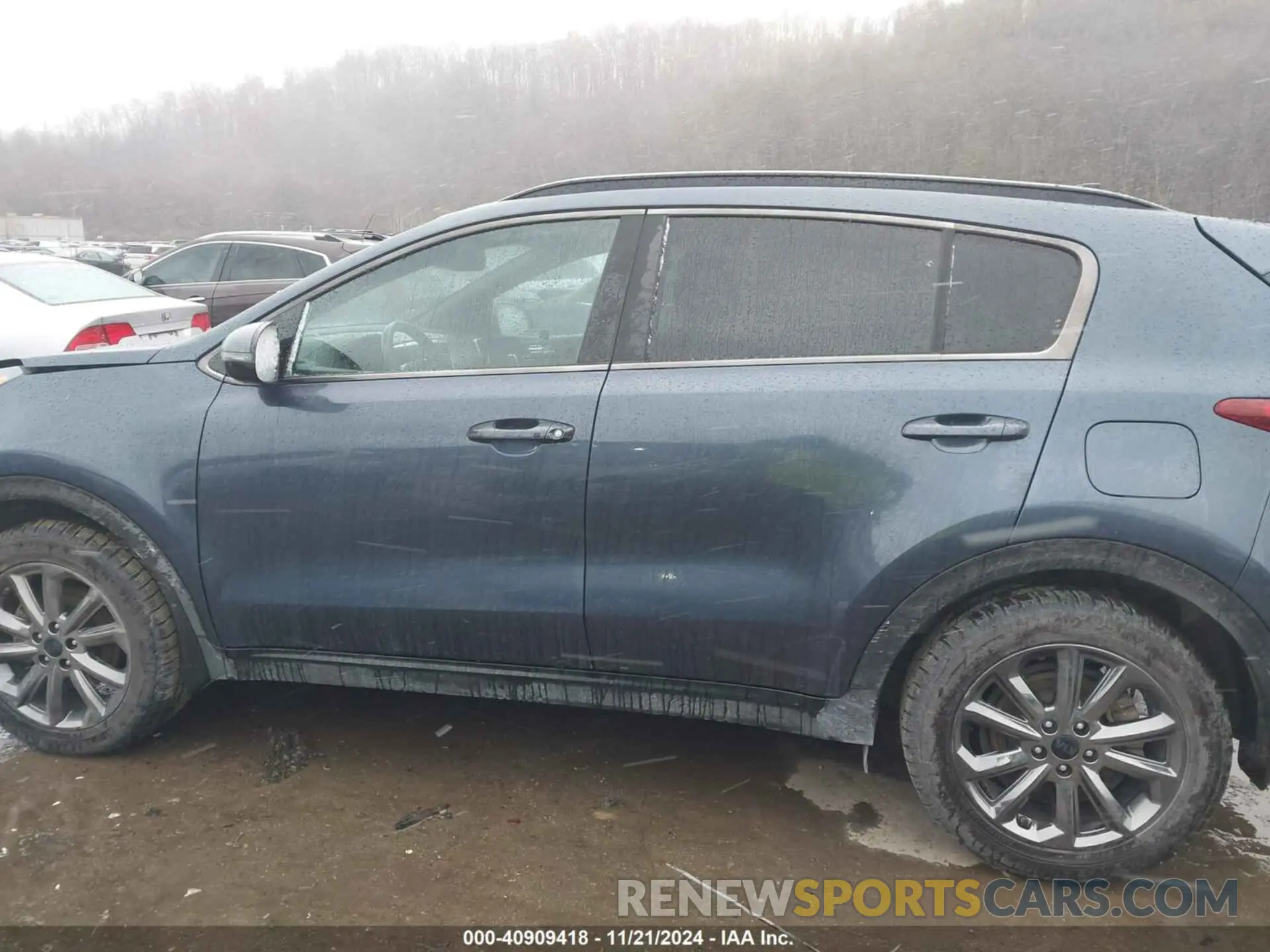 14 Photograph of a damaged car KNDP6CAC9N7024559 KIA SPORTAGE 2022