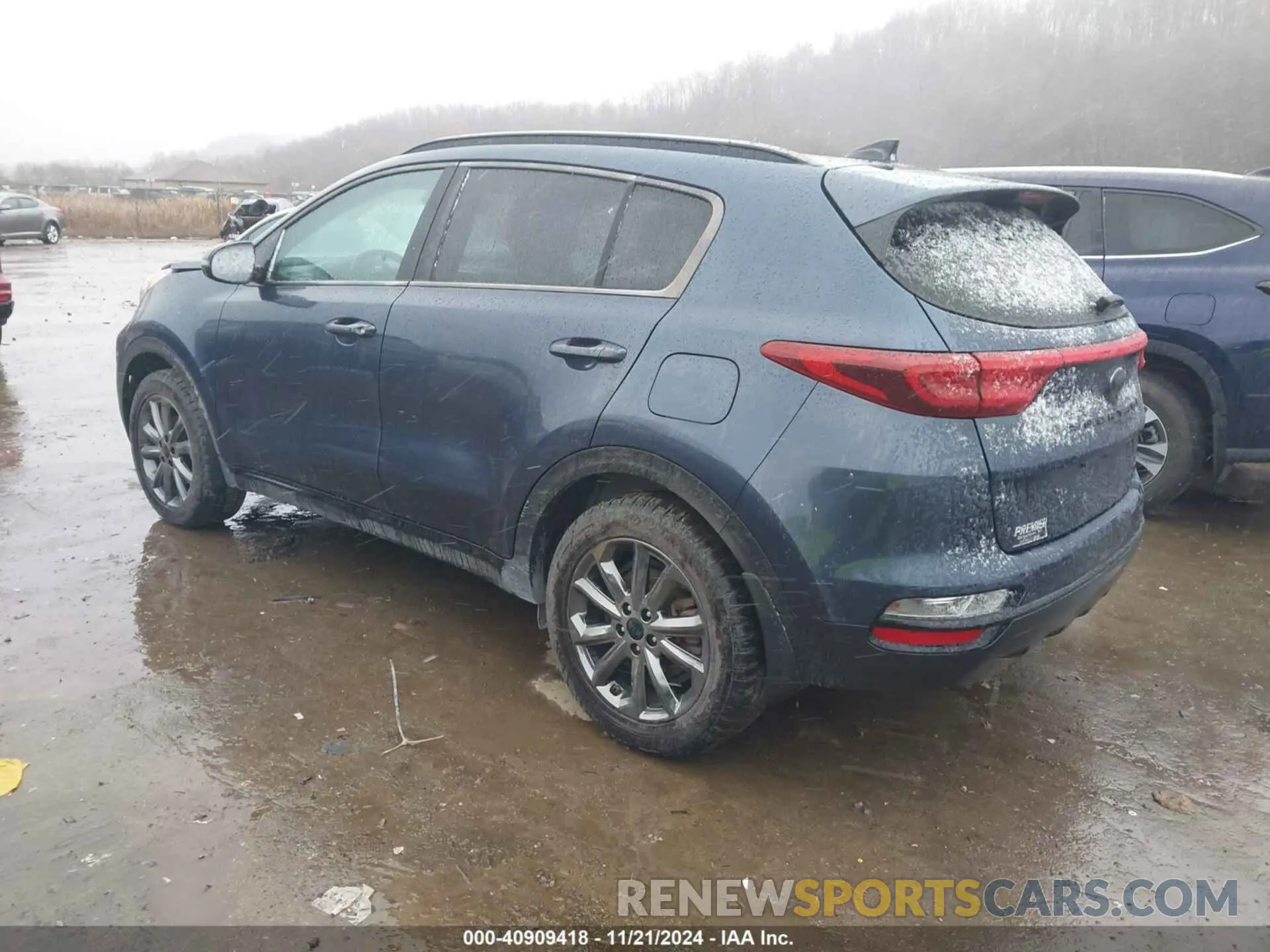 3 Photograph of a damaged car KNDP6CAC9N7024559 KIA SPORTAGE 2022