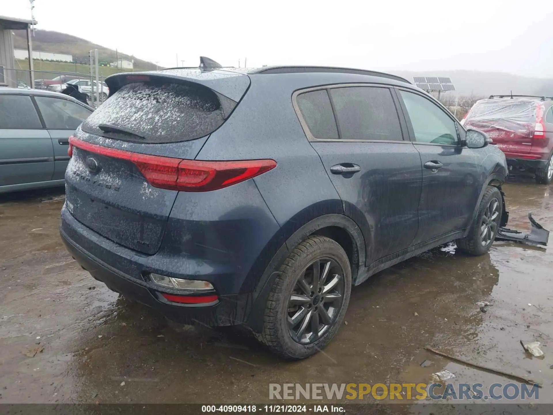 4 Photograph of a damaged car KNDP6CAC9N7024559 KIA SPORTAGE 2022