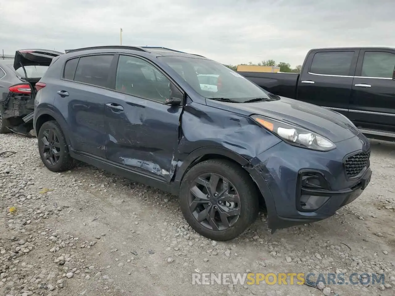 4 Photograph of a damaged car KNDP6CAC9N7997862 KIA SPORTAGE 2022