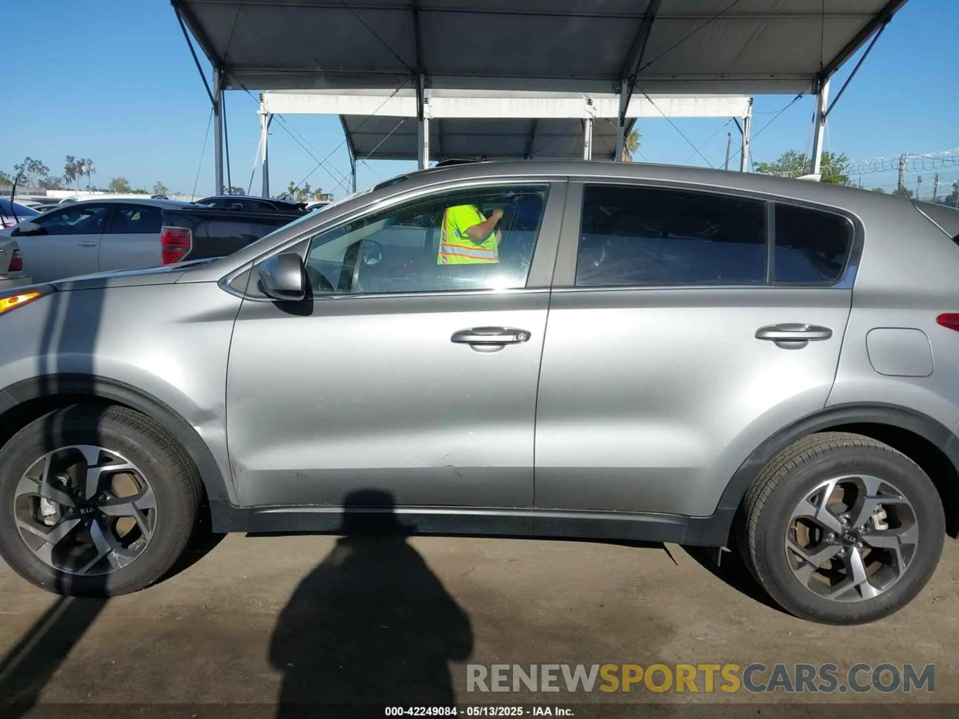 14 Photograph of a damaged car KNDPM3AC0N7015500 KIA SPORTAGE 2022