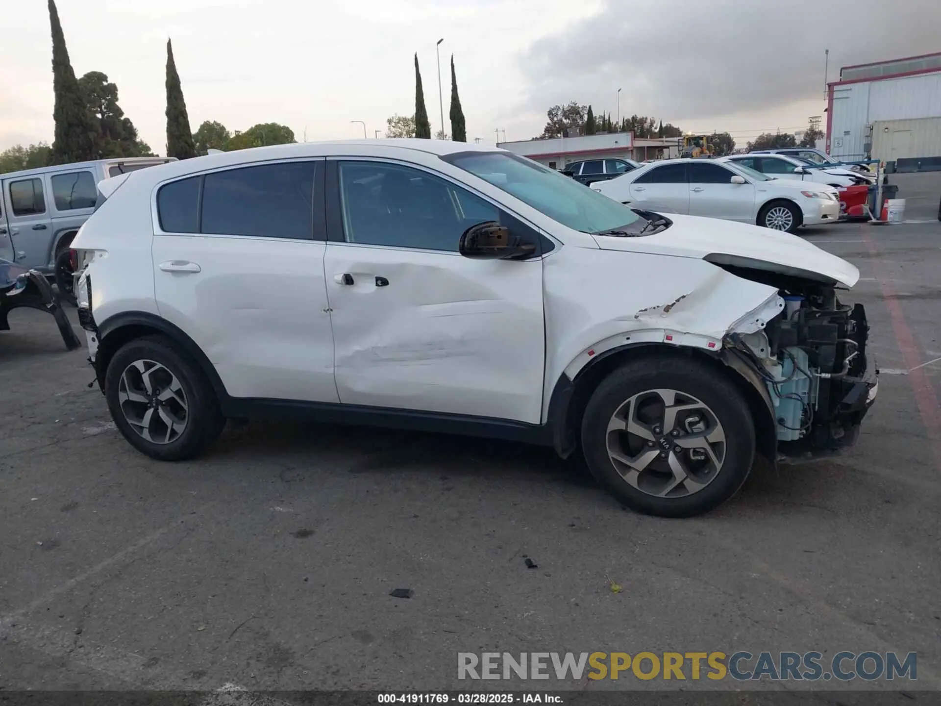 14 Photograph of a damaged car KNDPM3AC1N7001251 KIA SPORTAGE 2022