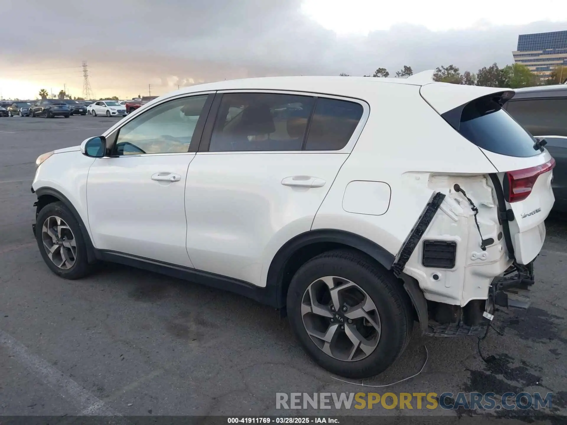 15 Photograph of a damaged car KNDPM3AC1N7001251 KIA SPORTAGE 2022