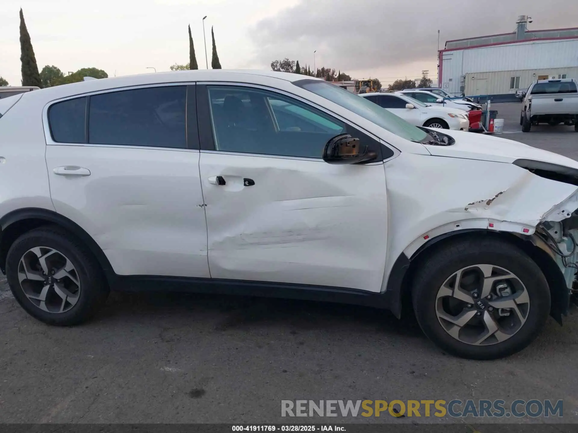 19 Photograph of a damaged car KNDPM3AC1N7001251 KIA SPORTAGE 2022
