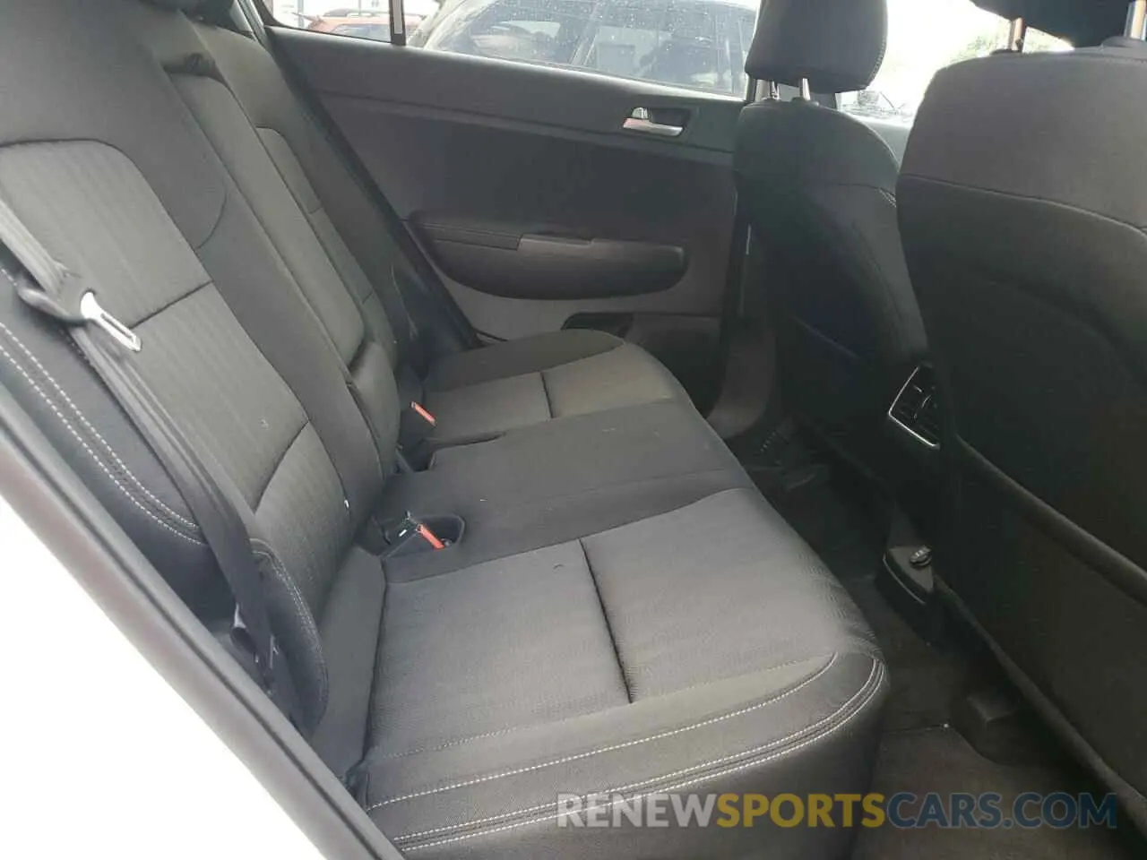 11 Photograph of a damaged car KNDPM3AC1N7019300 KIA SPORTAGE 2022