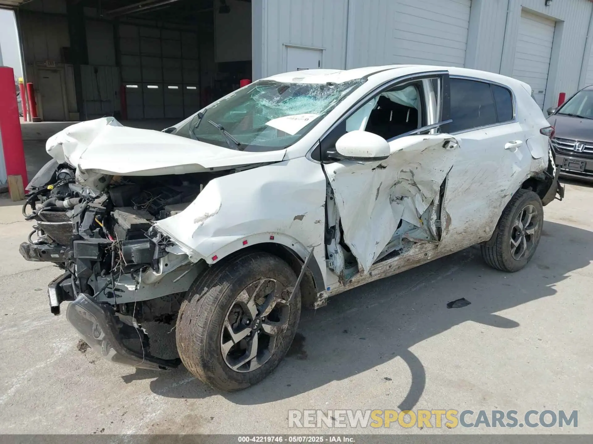 2 Photograph of a damaged car KNDPM3AC1N7954011 KIA SPORTAGE 2022