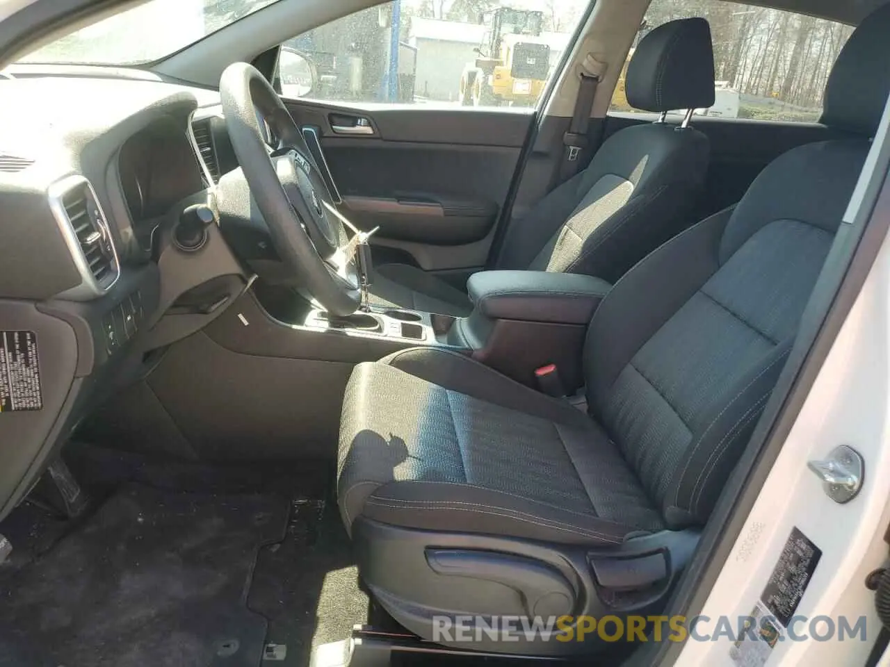 7 Photograph of a damaged car KNDPM3AC1N7980219 KIA SPORTAGE 2022