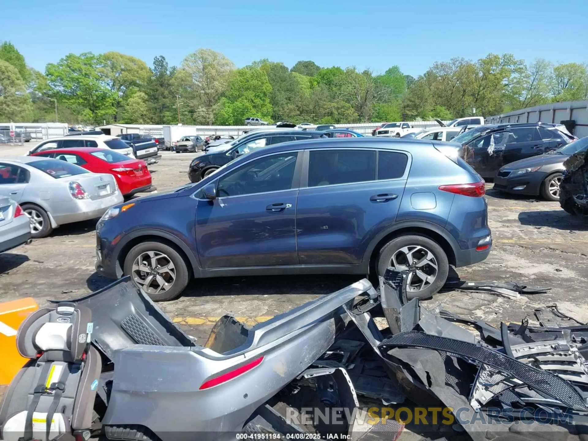 13 Photograph of a damaged car KNDPM3AC1N7995044 KIA SPORTAGE 2022