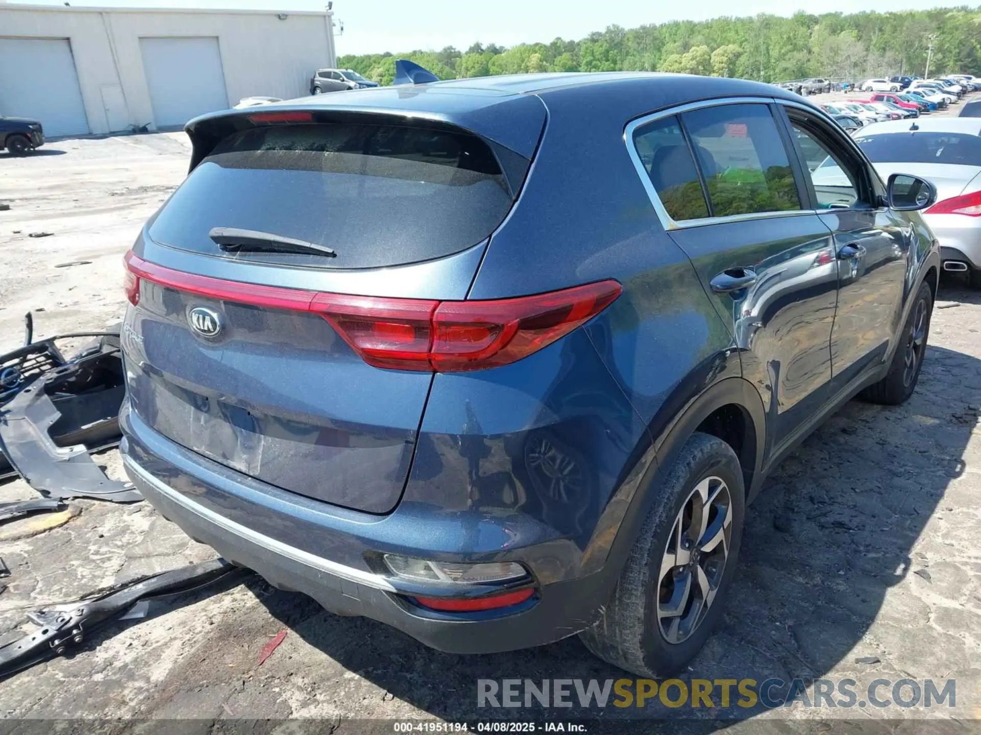 4 Photograph of a damaged car KNDPM3AC1N7995044 KIA SPORTAGE 2022