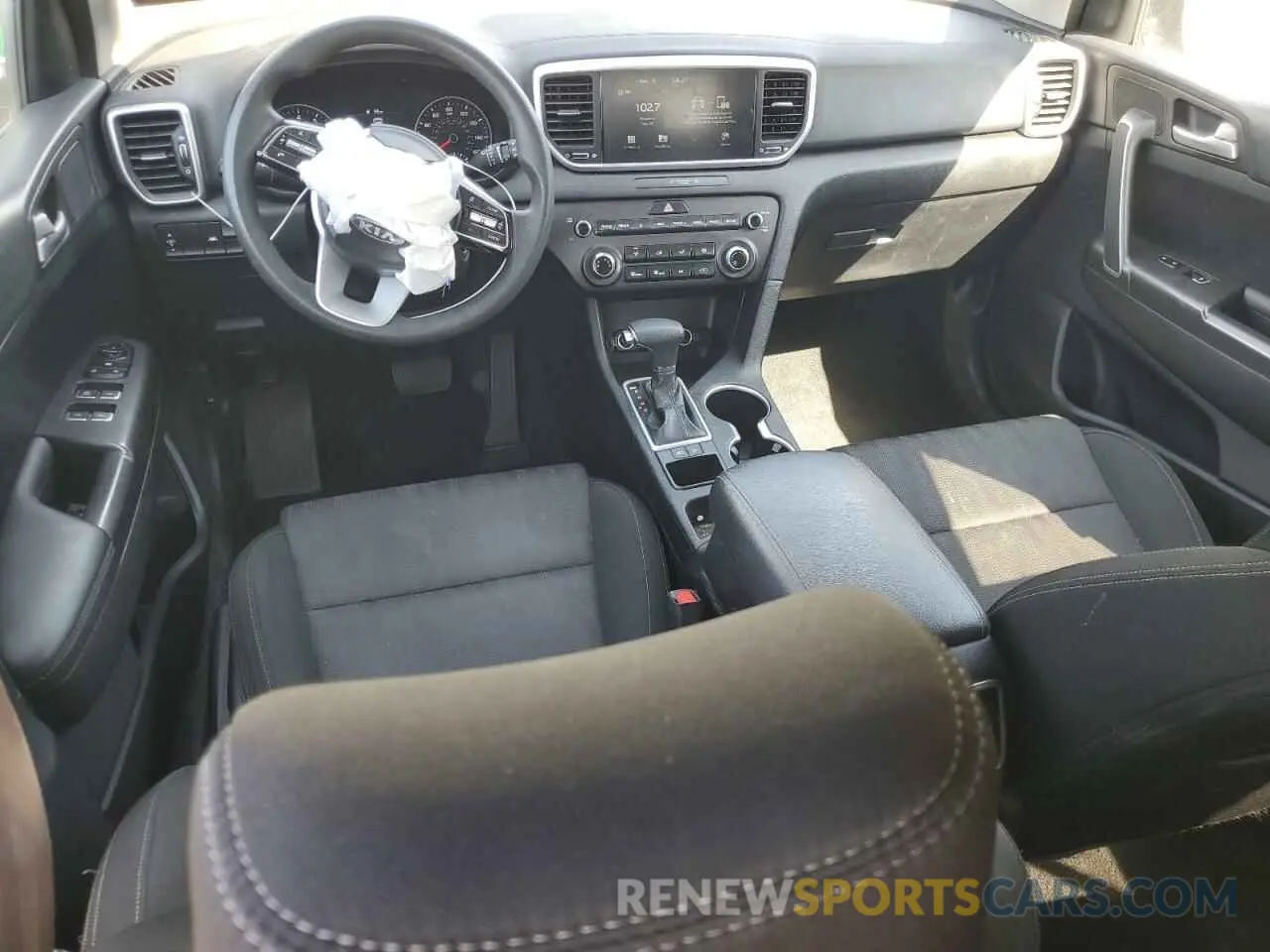 8 Photograph of a damaged car KNDPM3AC2N7000450 KIA SPORTAGE 2022