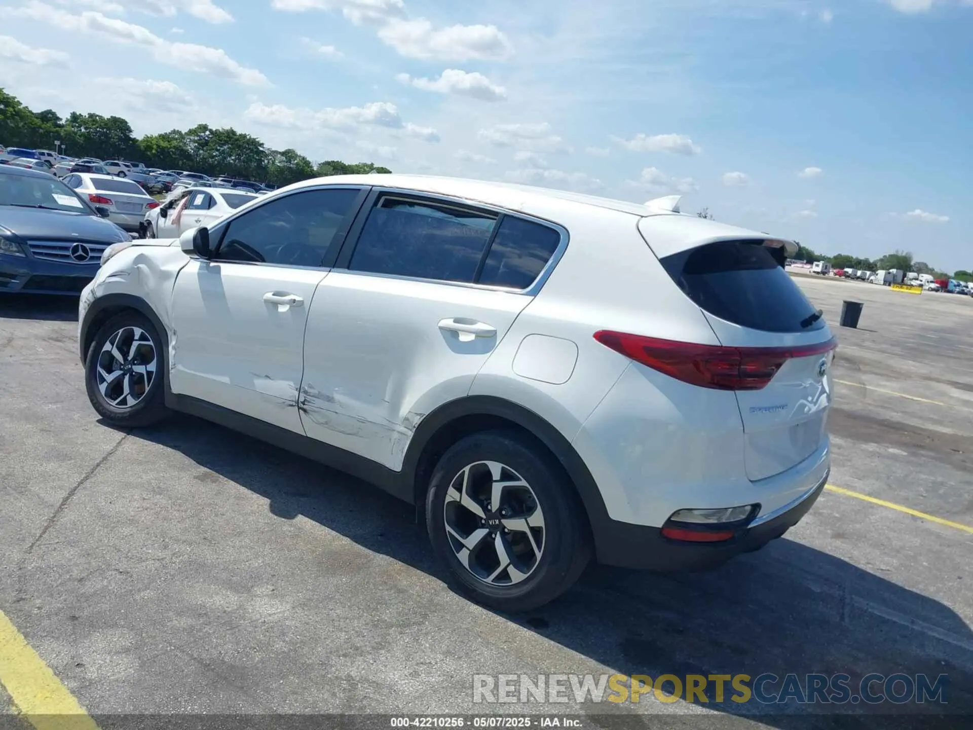 3 Photograph of a damaged car KNDPM3AC2N7008824 KIA SPORTAGE 2022