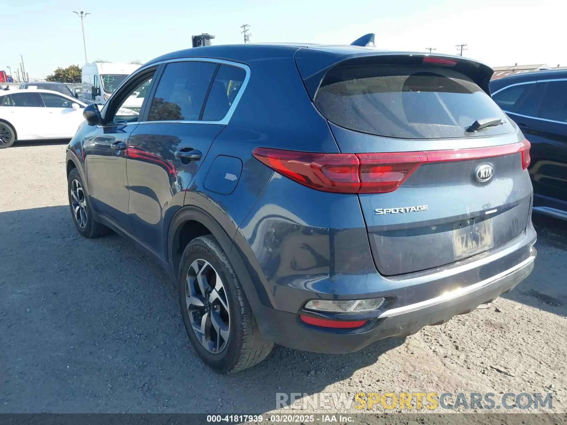 3 Photograph of a damaged car KNDPM3AC2N7015921 KIA SPORTAGE 2022