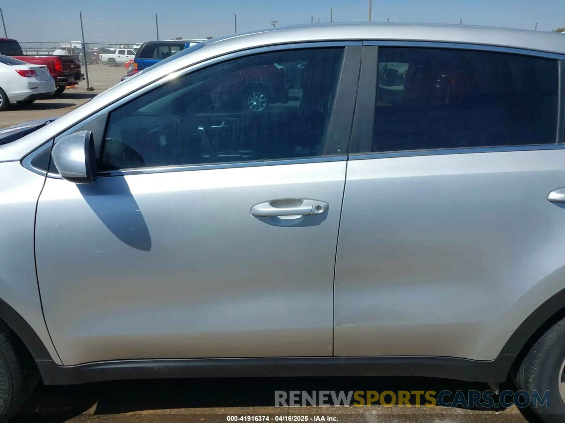 14 Photograph of a damaged car KNDPM3AC2N7983081 KIA SPORTAGE 2022