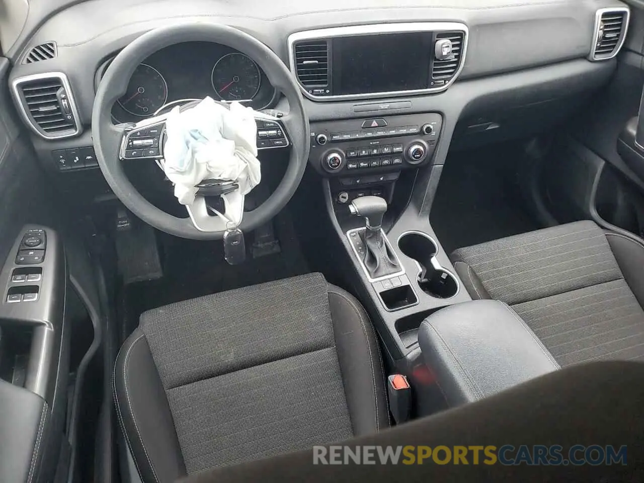 8 Photograph of a damaged car KNDPM3AC2N7998745 KIA SPORTAGE 2022