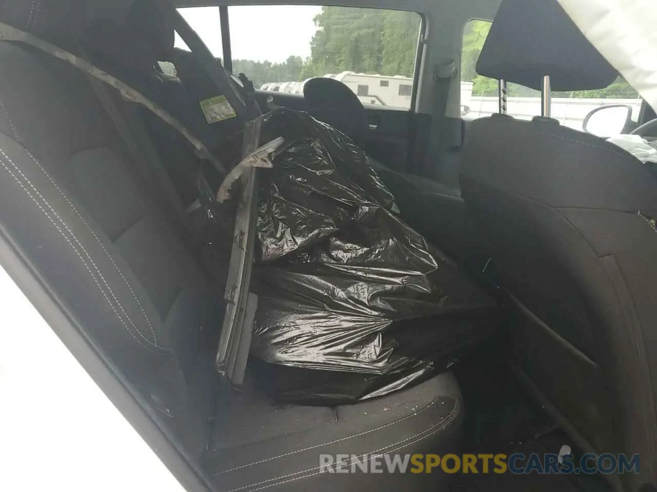 11 Photograph of a damaged car KNDPM3AC3N7952275 KIA SPORTAGE 2022