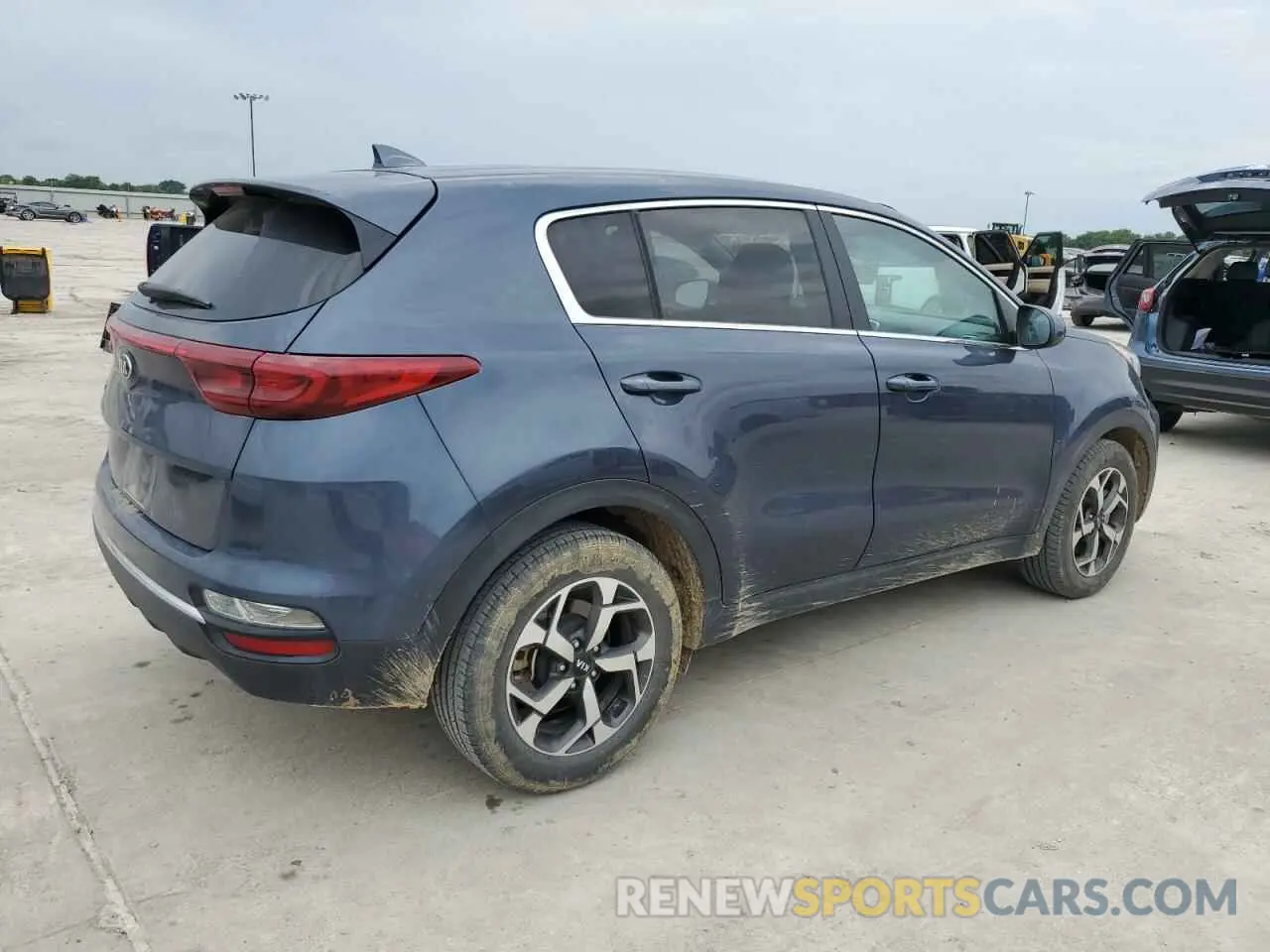 3 Photograph of a damaged car KNDPM3AC3N7984238 KIA SPORTAGE 2022