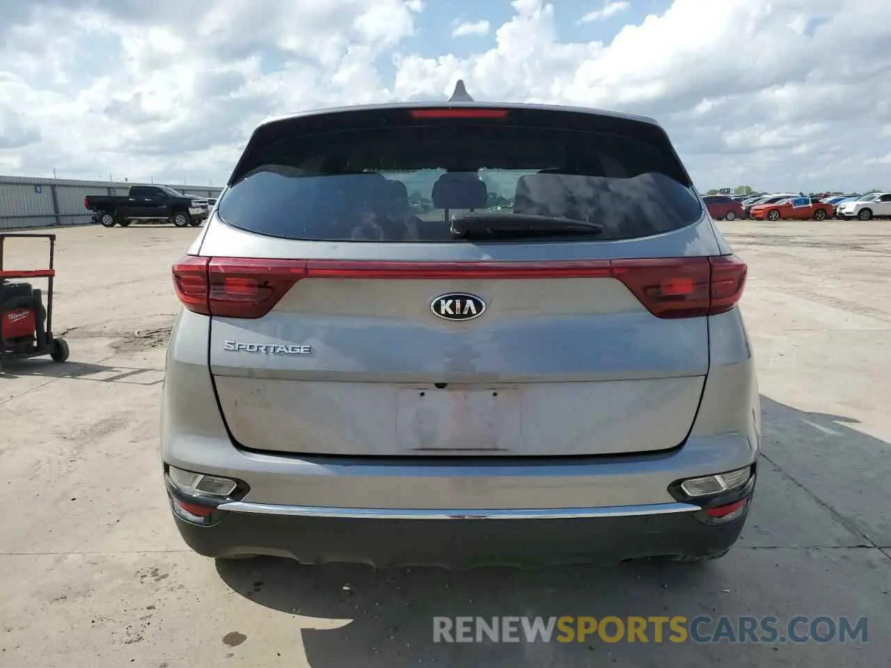 6 Photograph of a damaged car KNDPM3AC4N7018643 KIA SPORTAGE 2022
