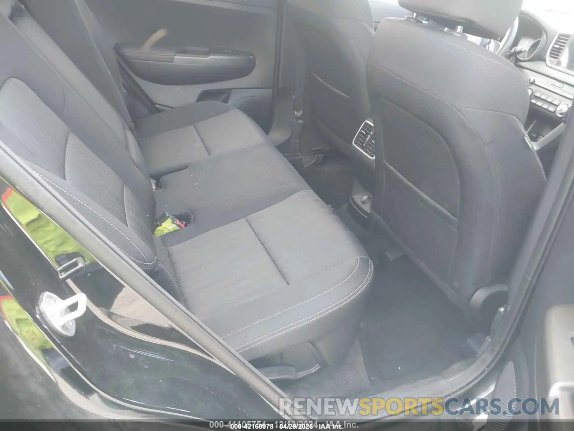 8 Photograph of a damaged car KNDPM3AC4N7026063 KIA SPORTAGE 2022