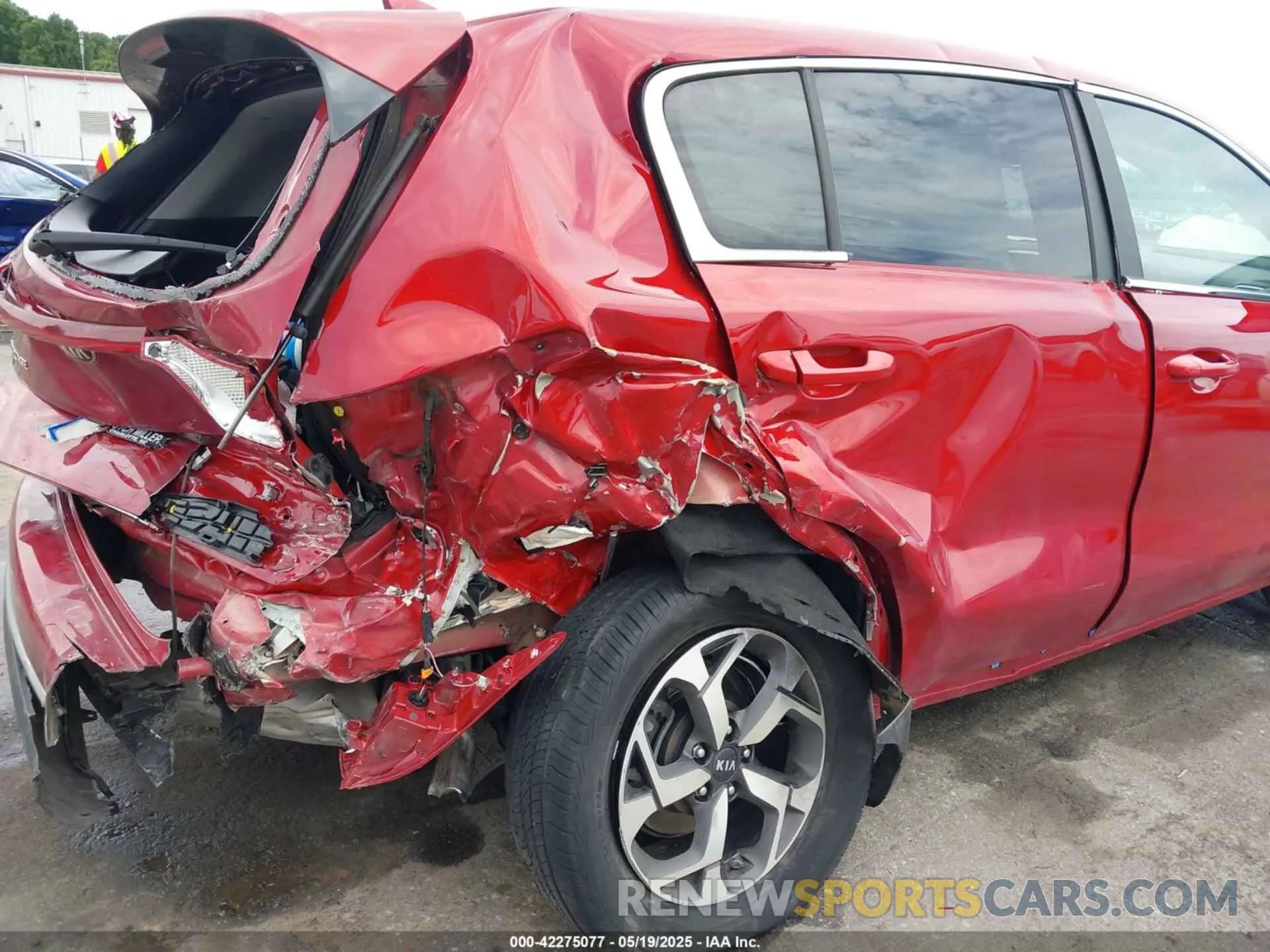 6 Photograph of a damaged car KNDPM3AC4N7978139 KIA SPORTAGE 2022
