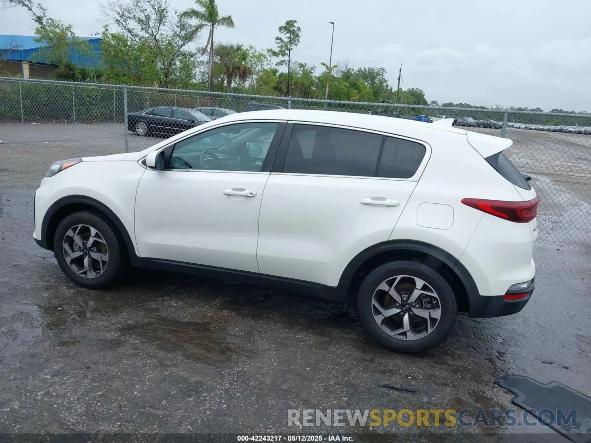 15 Photograph of a damaged car KNDPM3AC4N7981610 KIA SPORTAGE 2022