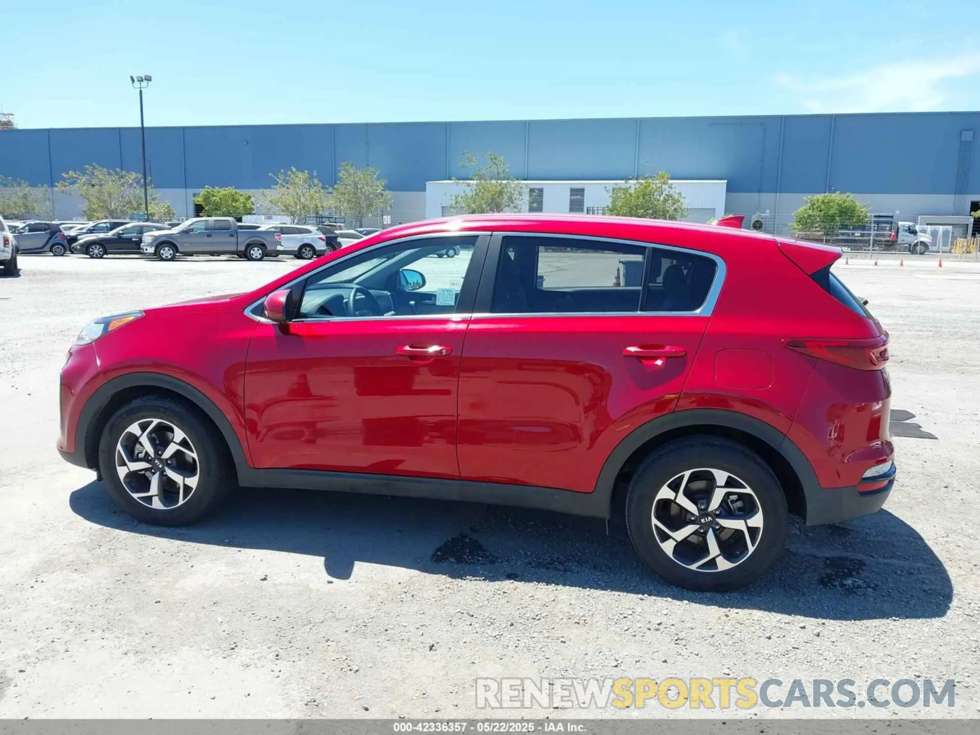 13 Photograph of a damaged car KNDPM3AC5N7021258 KIA SPORTAGE 2022