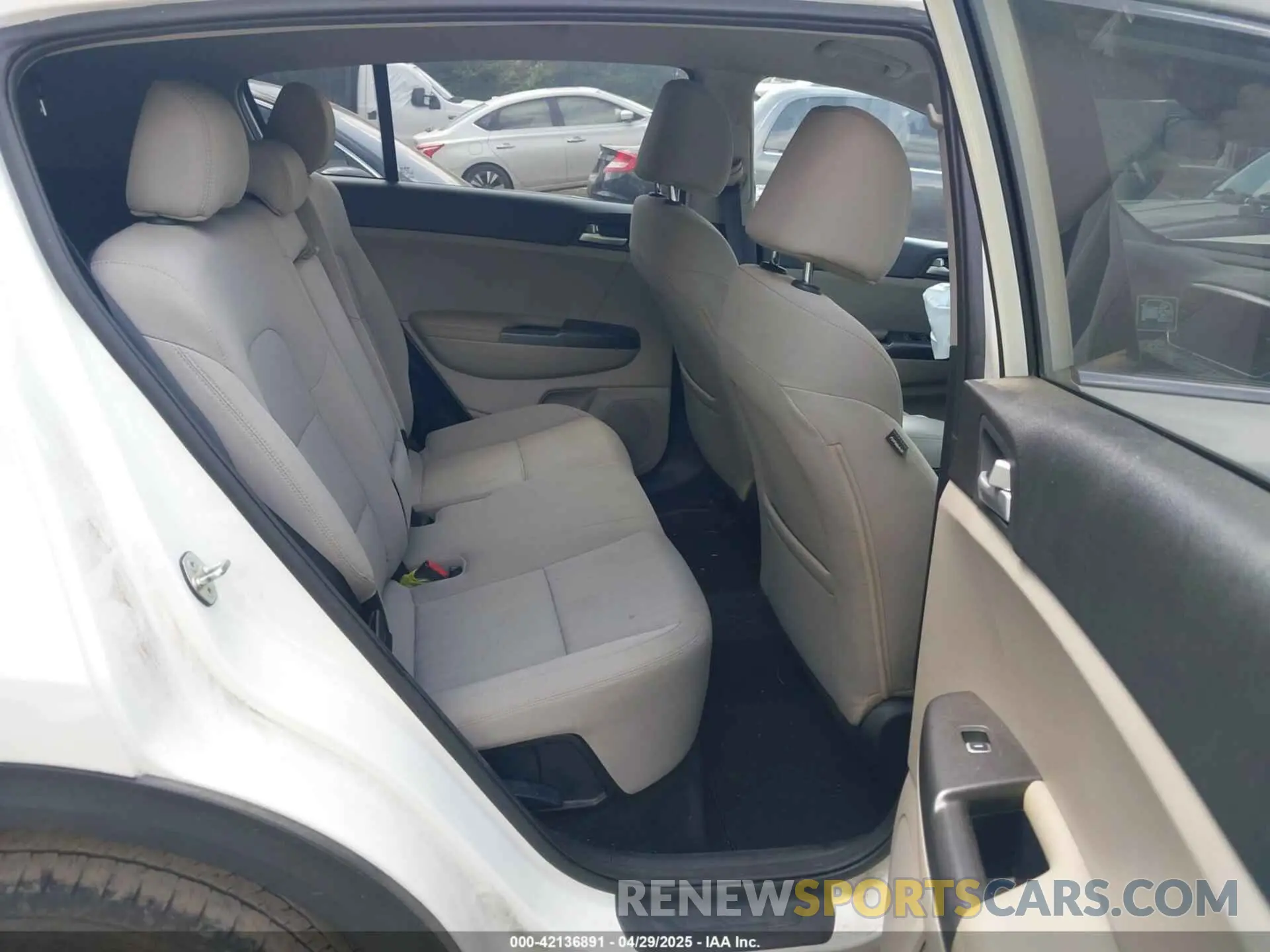 8 Photograph of a damaged car KNDPM3AC5N7026900 KIA SPORTAGE 2022