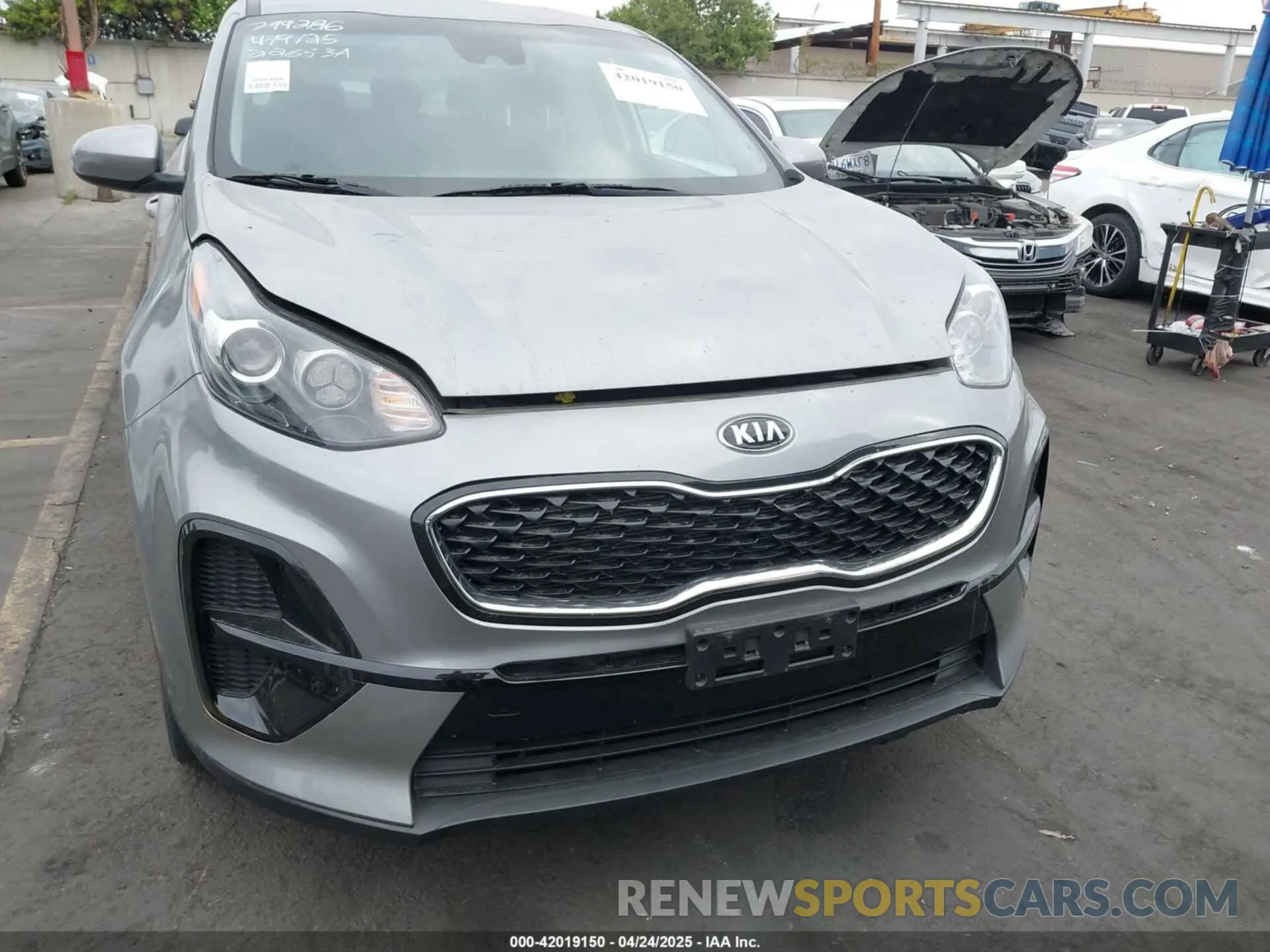 13 Photograph of a damaged car KNDPM3AC5N7964945 KIA SPORTAGE 2022