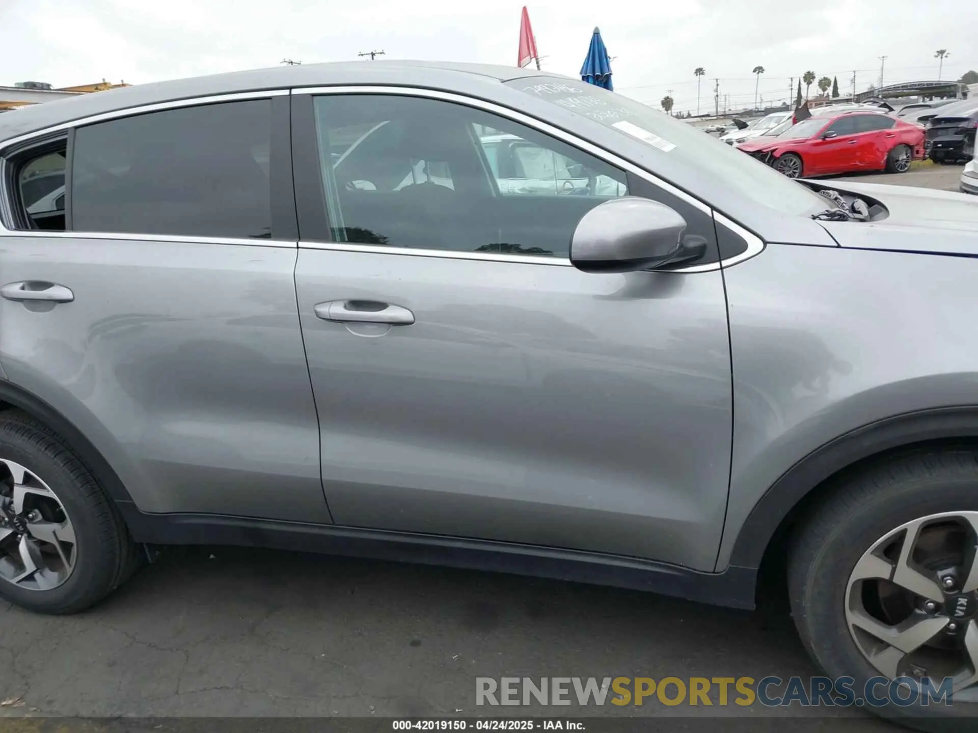 14 Photograph of a damaged car KNDPM3AC5N7964945 KIA SPORTAGE 2022