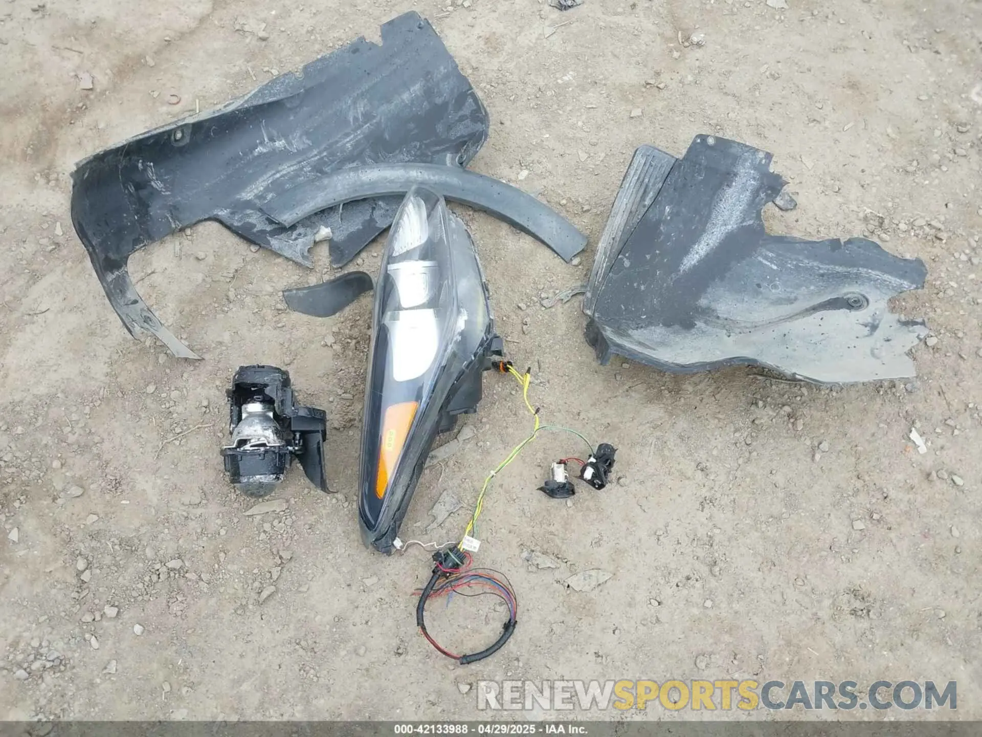 12 Photograph of a damaged car KNDPM3AC6N7018935 KIA SPORTAGE 2022
