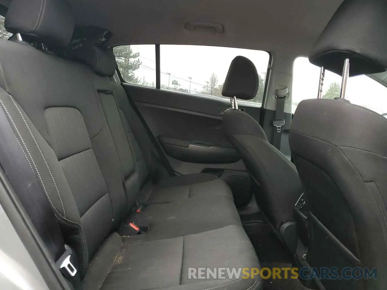 11 Photograph of a damaged car KNDPM3AC6N7964002 KIA SPORTAGE 2022