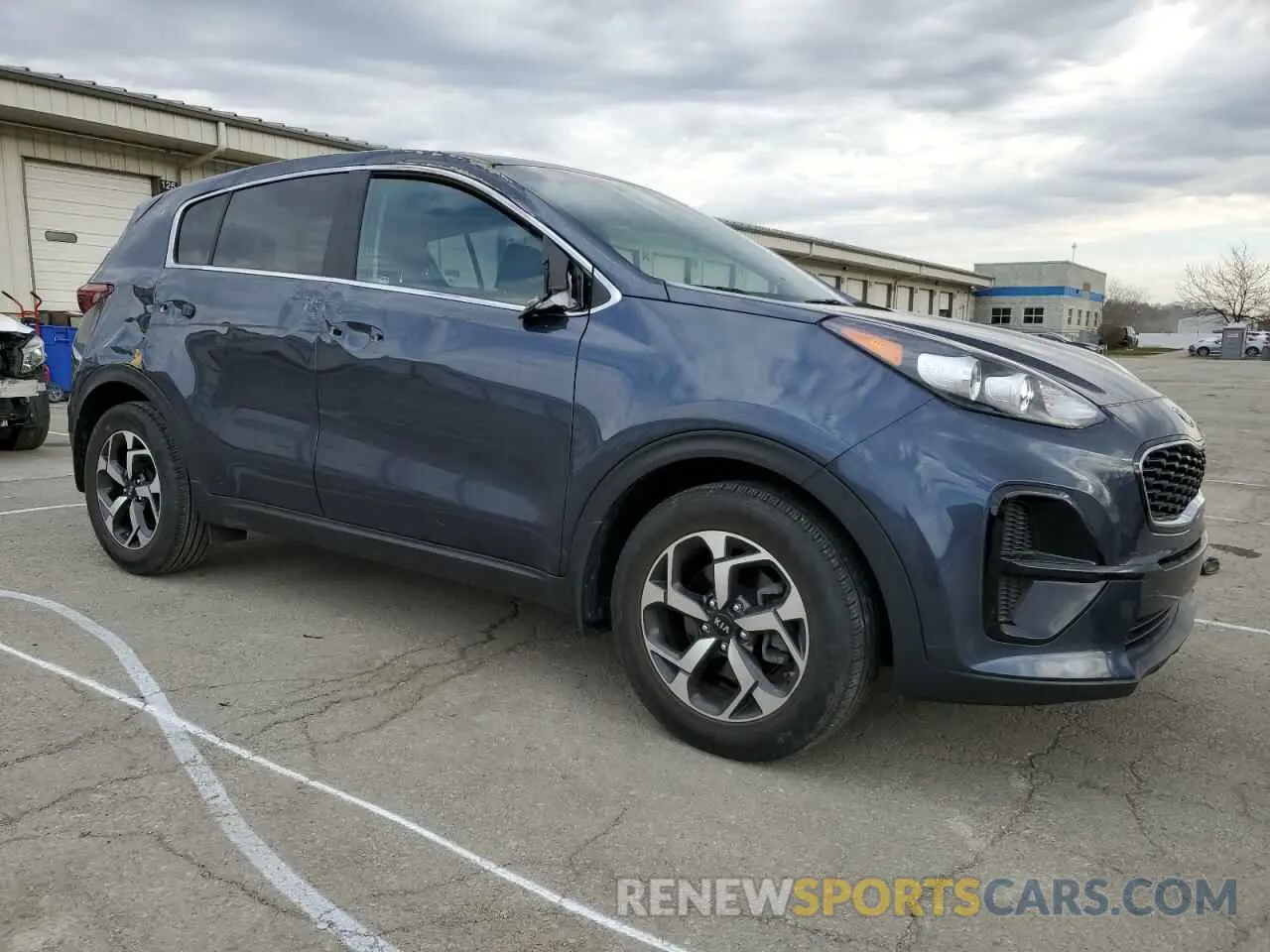 4 Photograph of a damaged car KNDPM3AC6N7974903 KIA SPORTAGE 2022