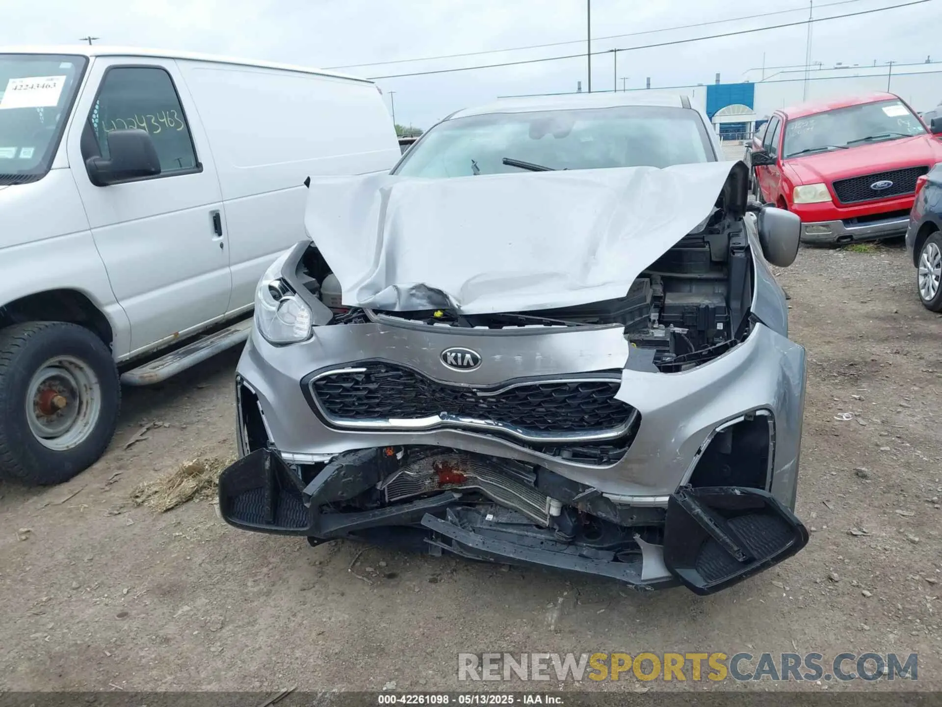 11 Photograph of a damaged car KNDPM3AC7N7007281 KIA SPORTAGE 2022