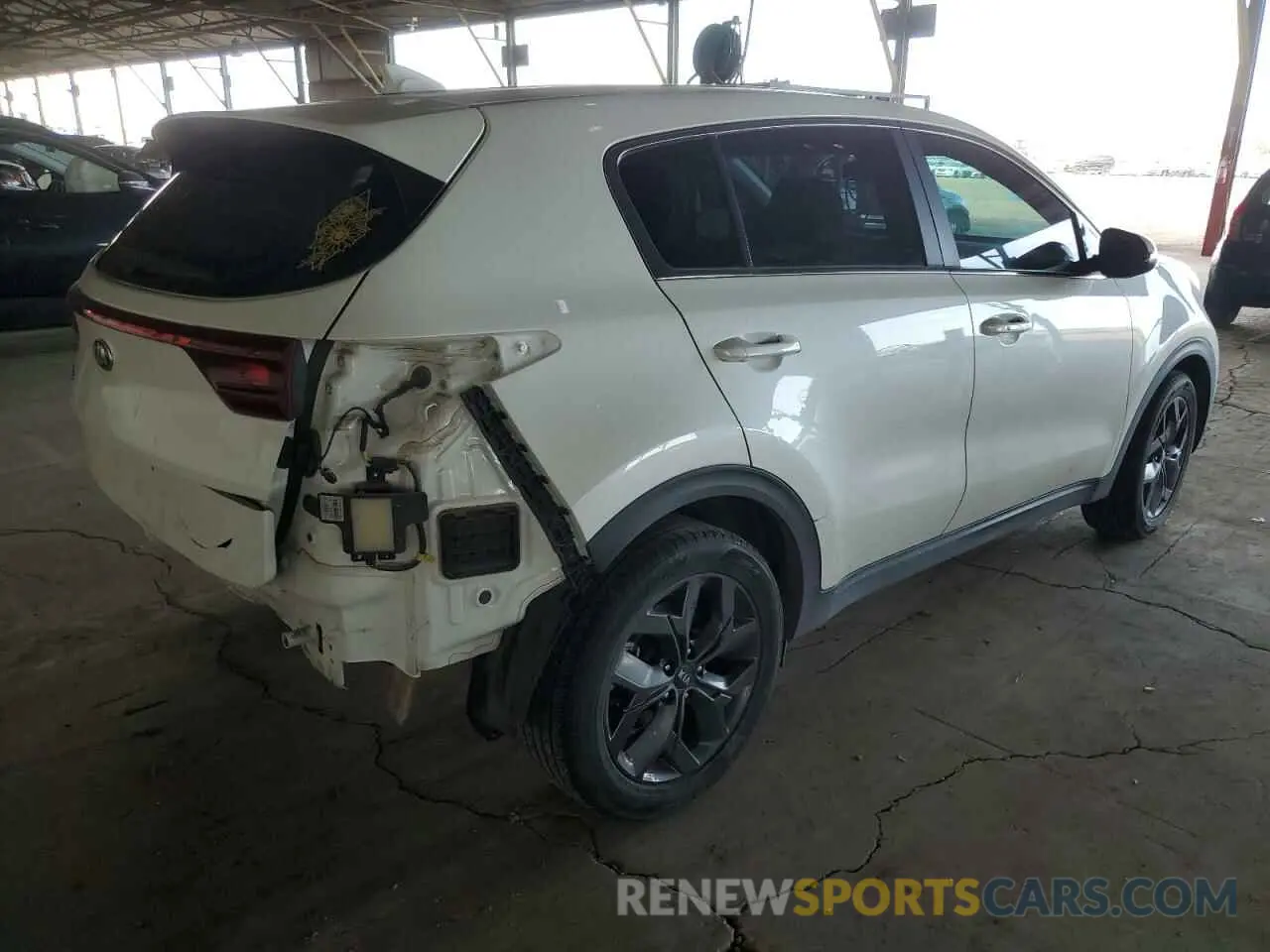 3 Photograph of a damaged car KNDPM3AC7N7014425 KIA SPORTAGE 2022